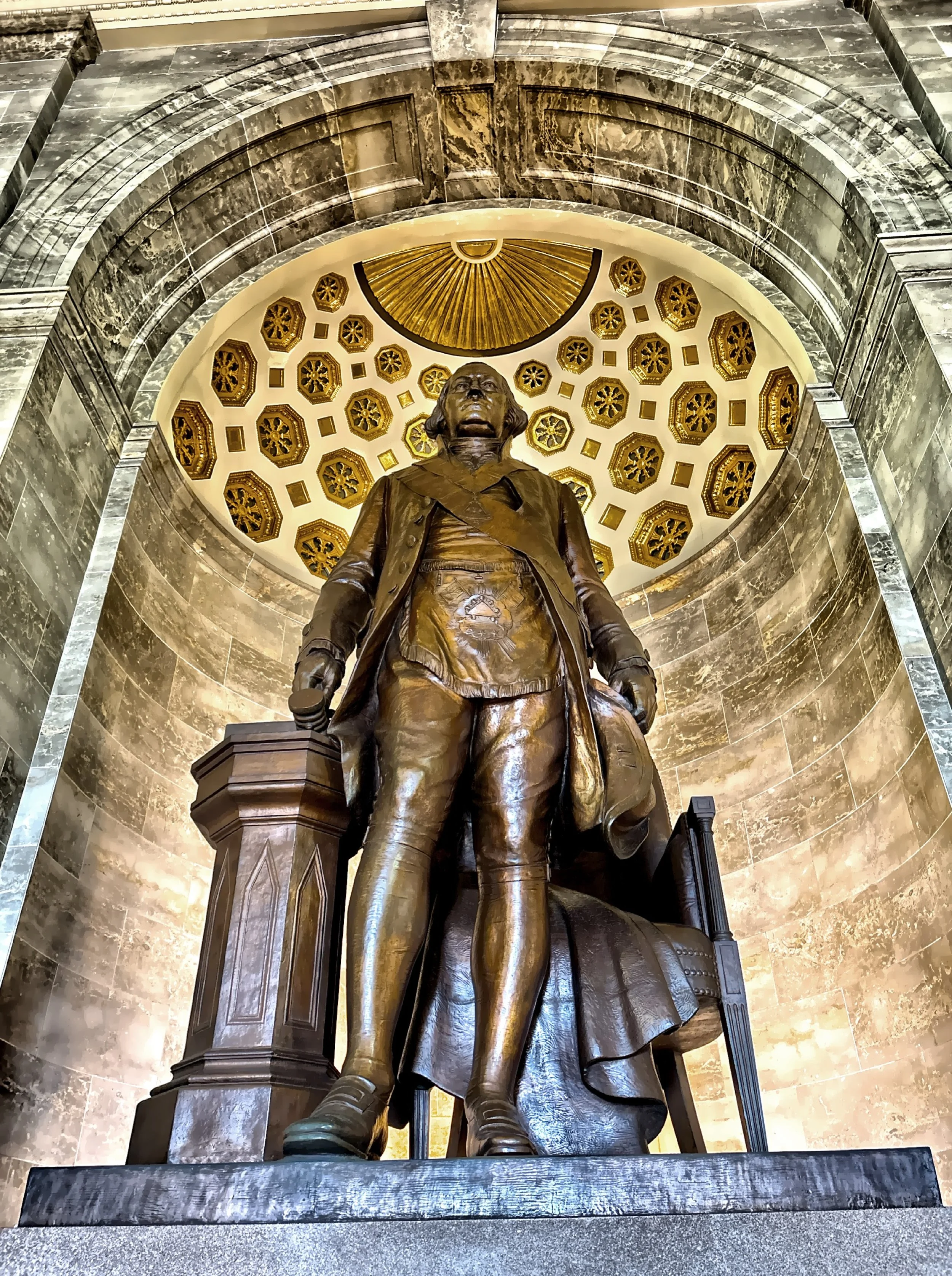  Alexandria-Washington Lodge No. 22 opened a replica Lodge room to display original Washington artifacts. In 1950, President Harry S. Truman, who was also a past Grand Master of Missouri, dedicated the massive&nbsp;17-foot bronze statue of George Was