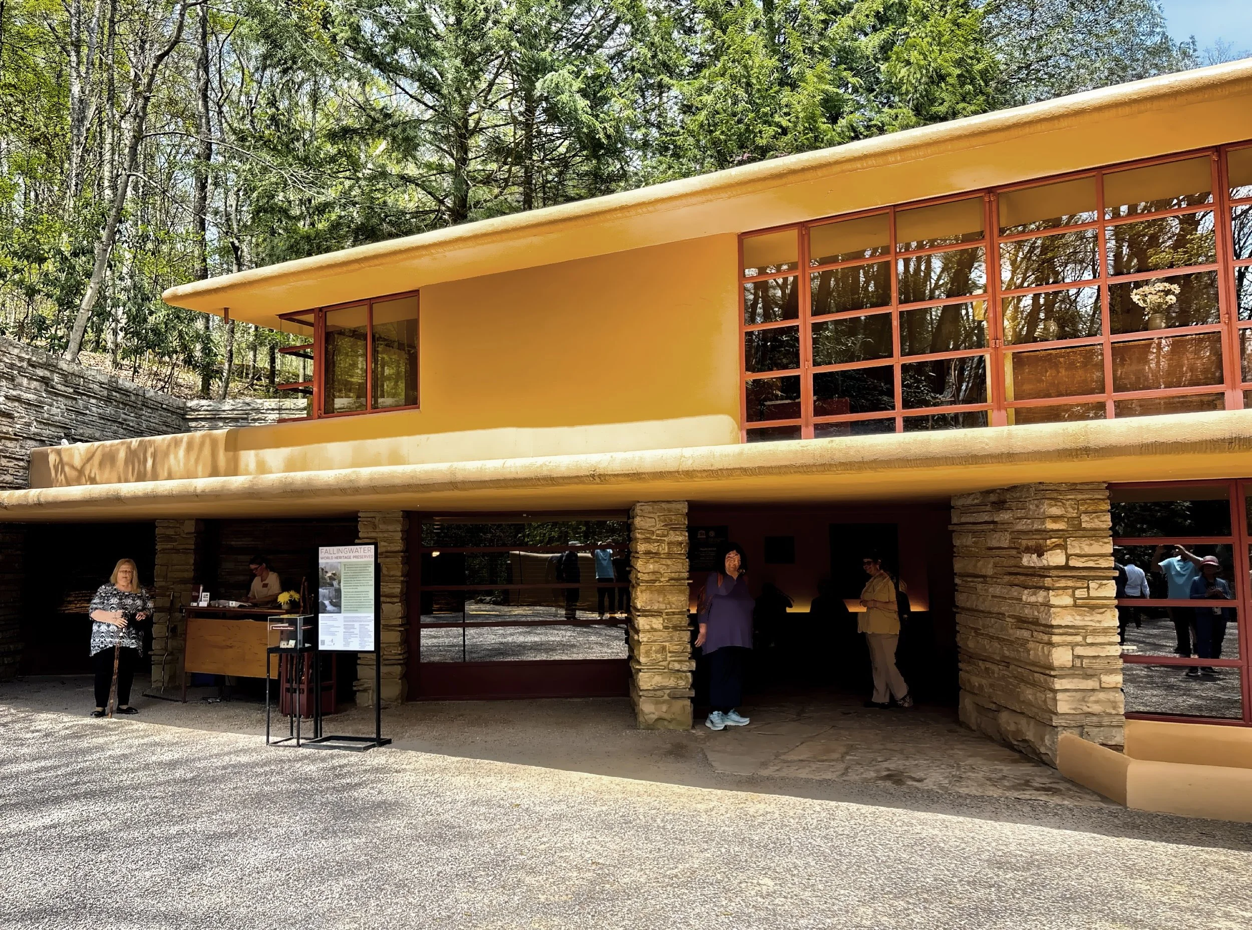  The carport area with the servant’s quarters above. 