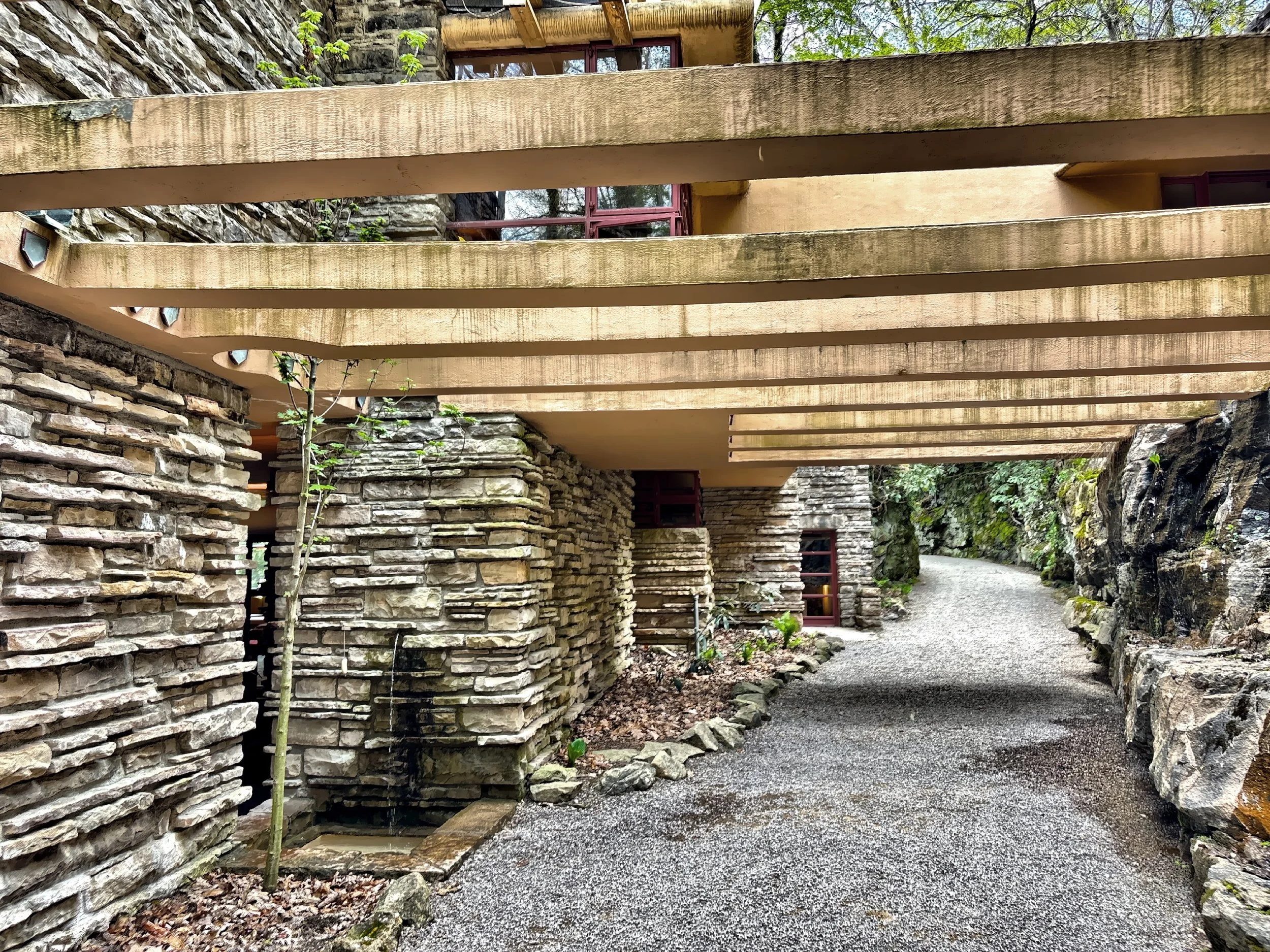  The entrance 
