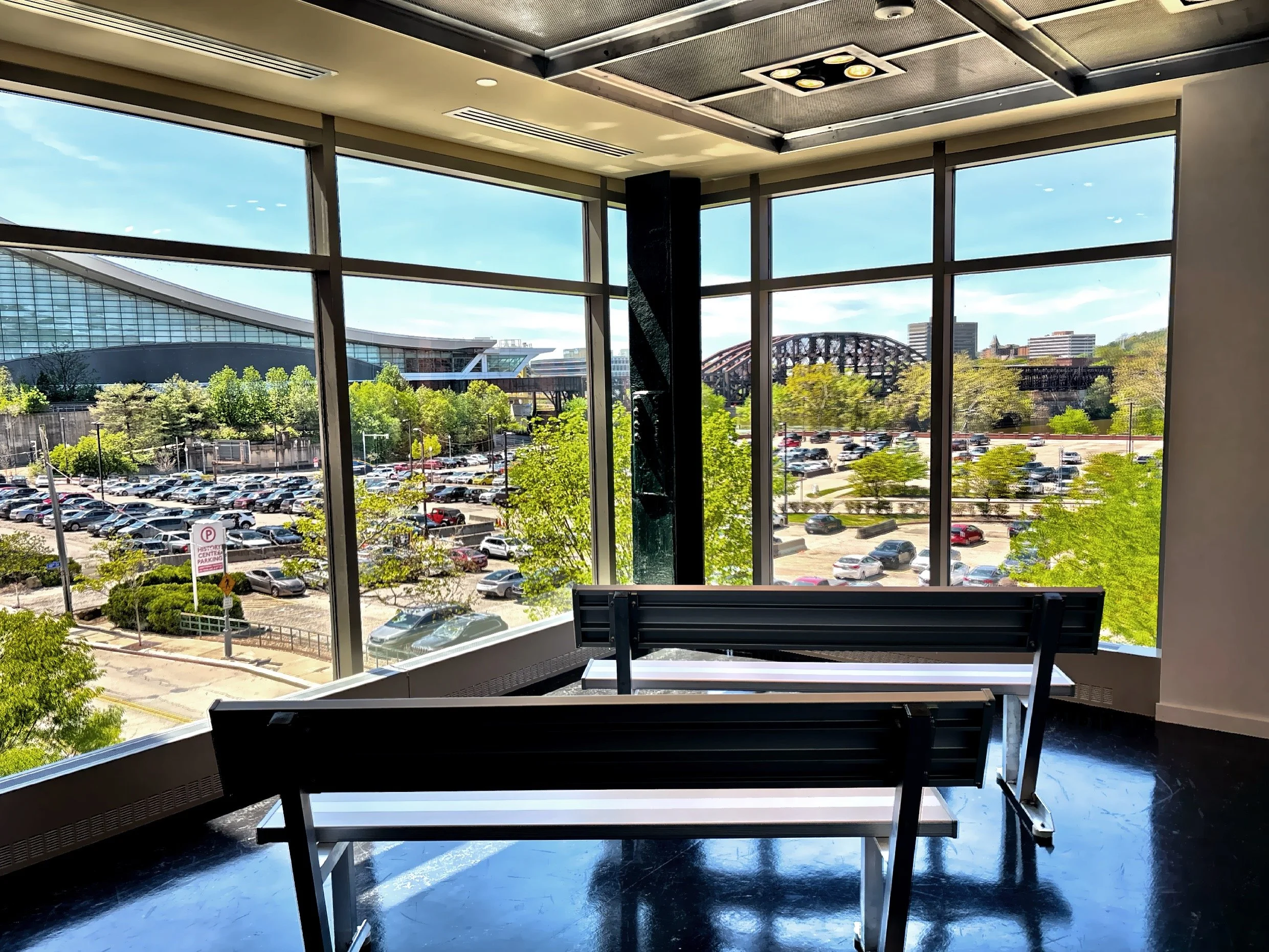  A place to relax and take in the city view. 