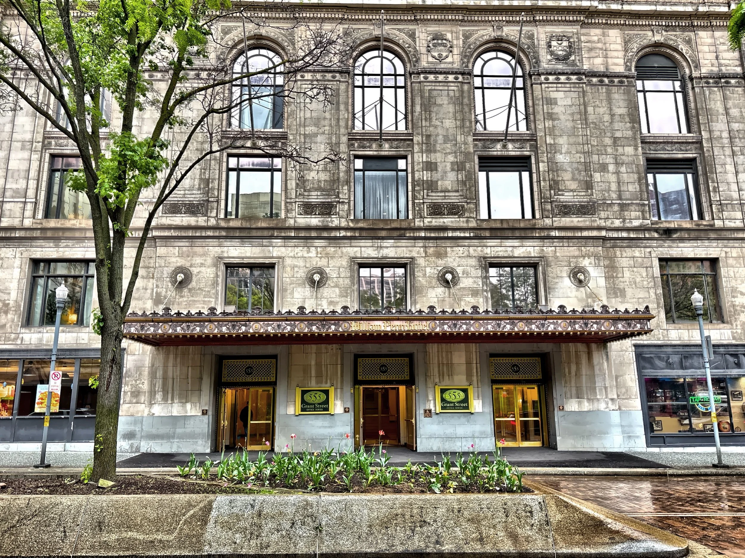  The Omni William Penn Hotel facing Mellon Square was built in 1916 and an addition in 1929. 