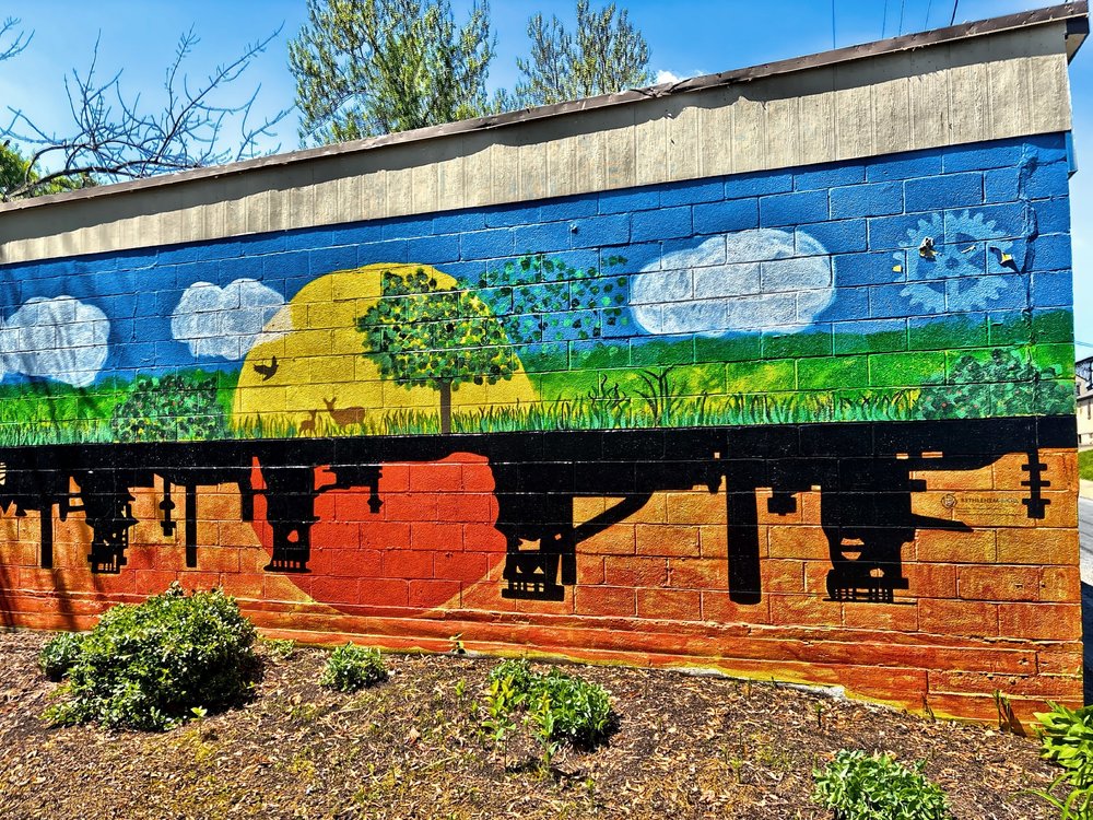 Public mural displaying Bethlehem’s present and past. 