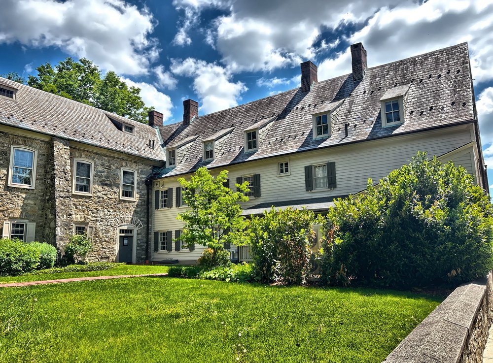  The Gemeinhaus (1741), one of the oldest buildings in Bethlehem 