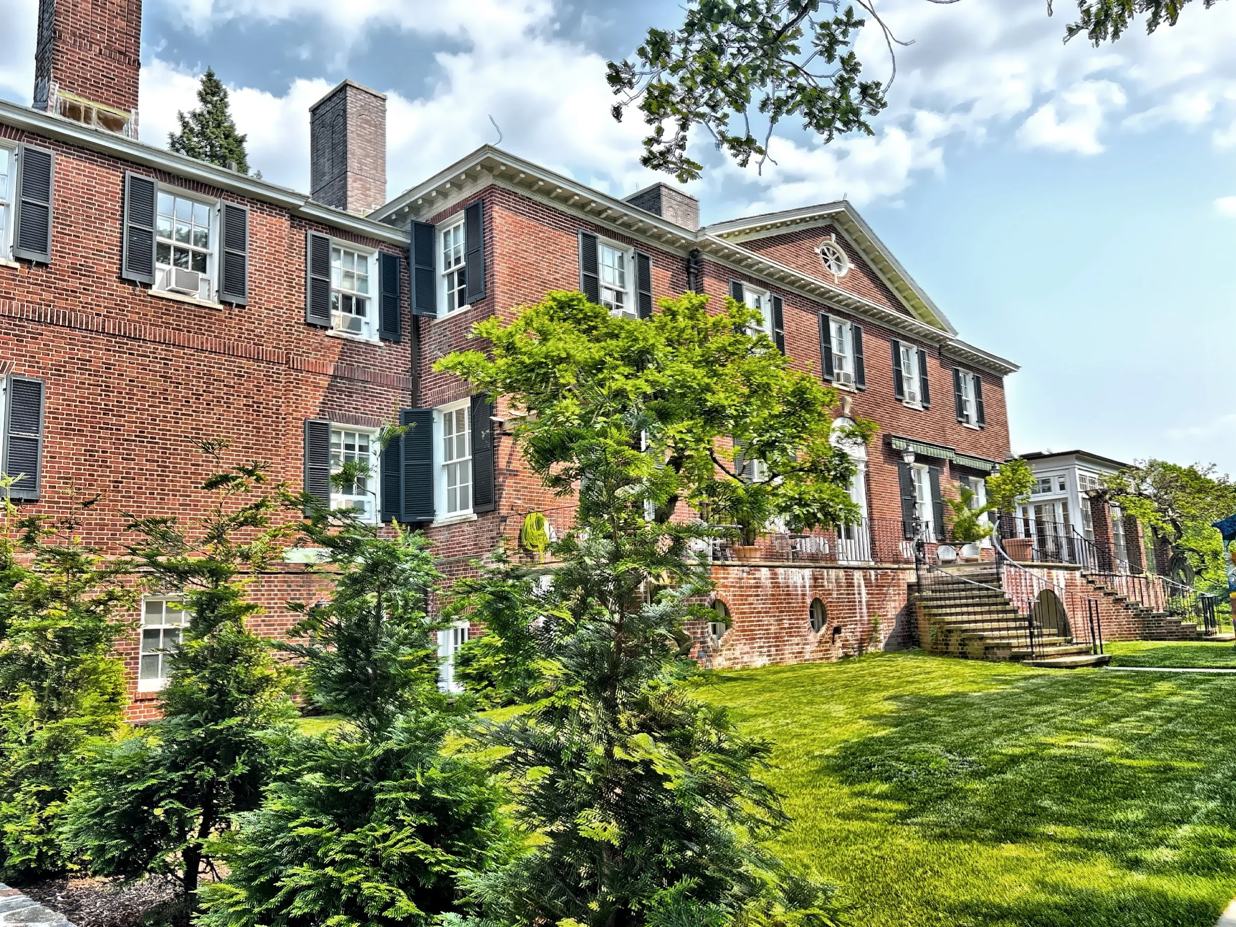  Glyndor House was built in 1927 and today is a multi-room art gallery.  