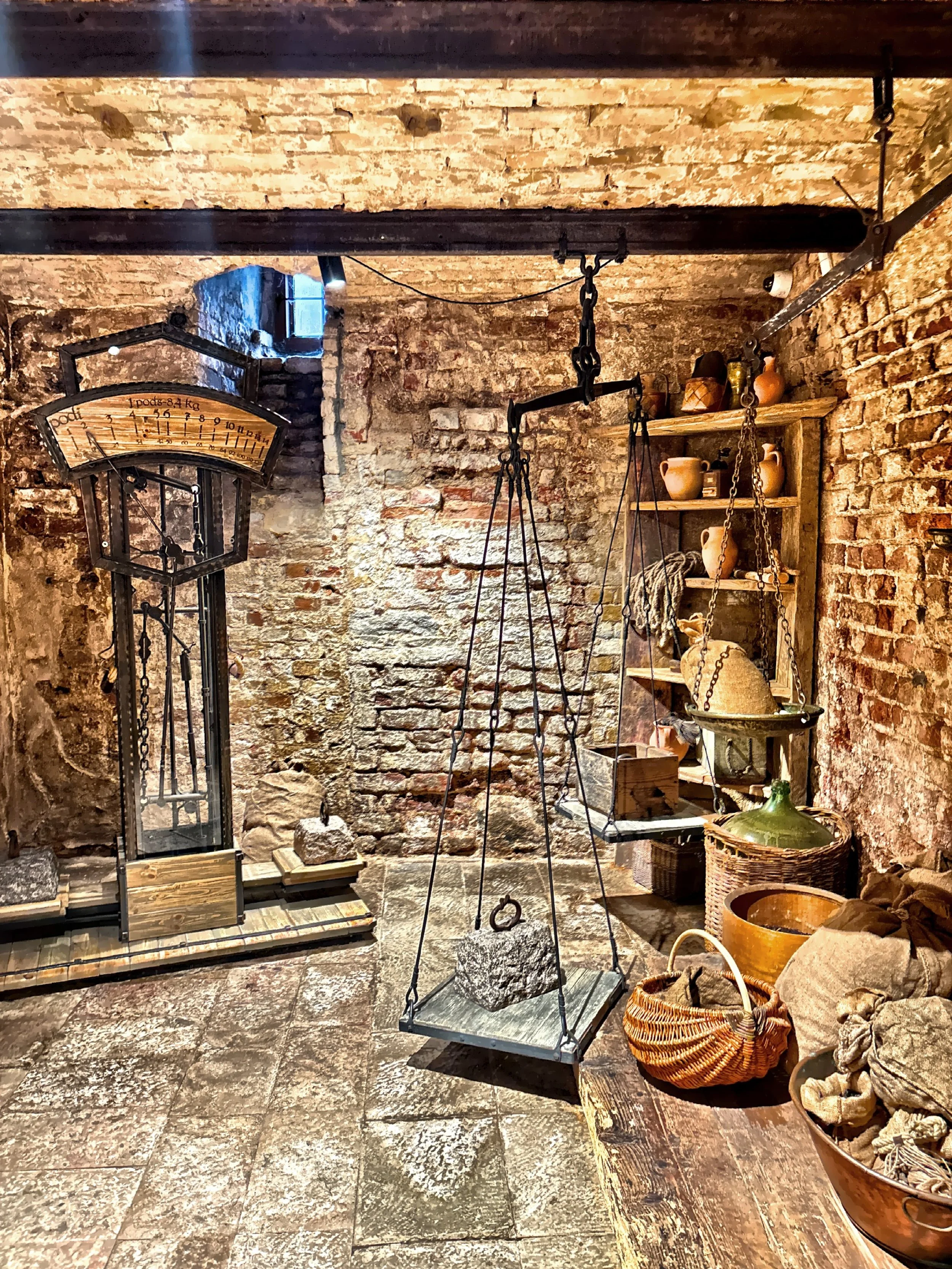  The cellars once served as a storage area used by merchants for grain, leathers, flax, honey, wax, and other goods. 