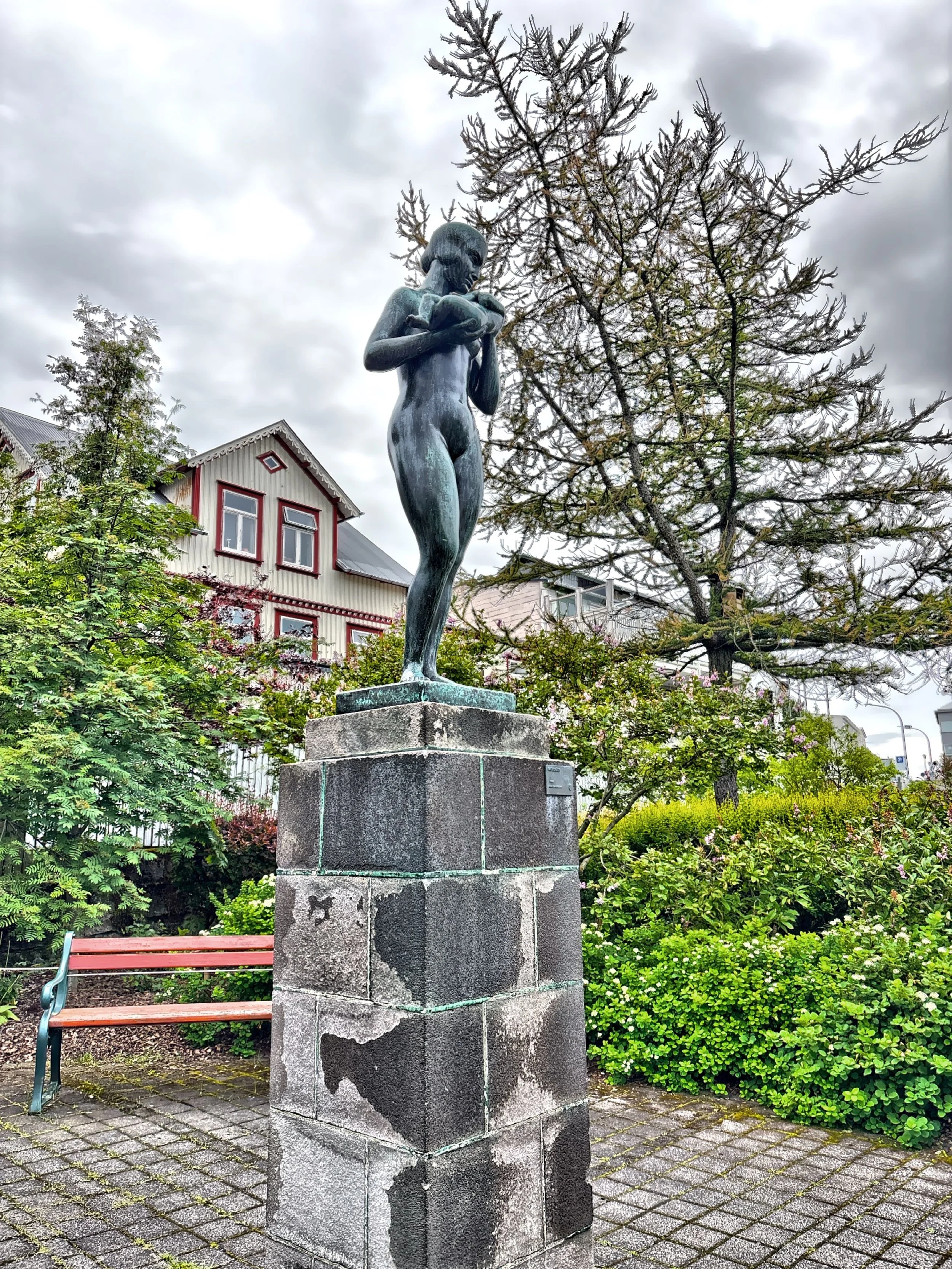  A reproduction of Nina Saemundsson’s ‘Spirit of Achievement’.  The original stood at the entrance to the Waldorf Astoria Hotel in New York City. 