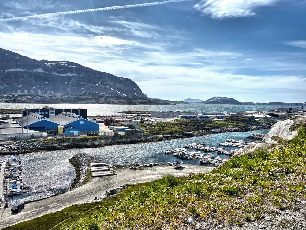  With such limited road network here, given a choice of owning a car or a boat, most would choose the latter. 