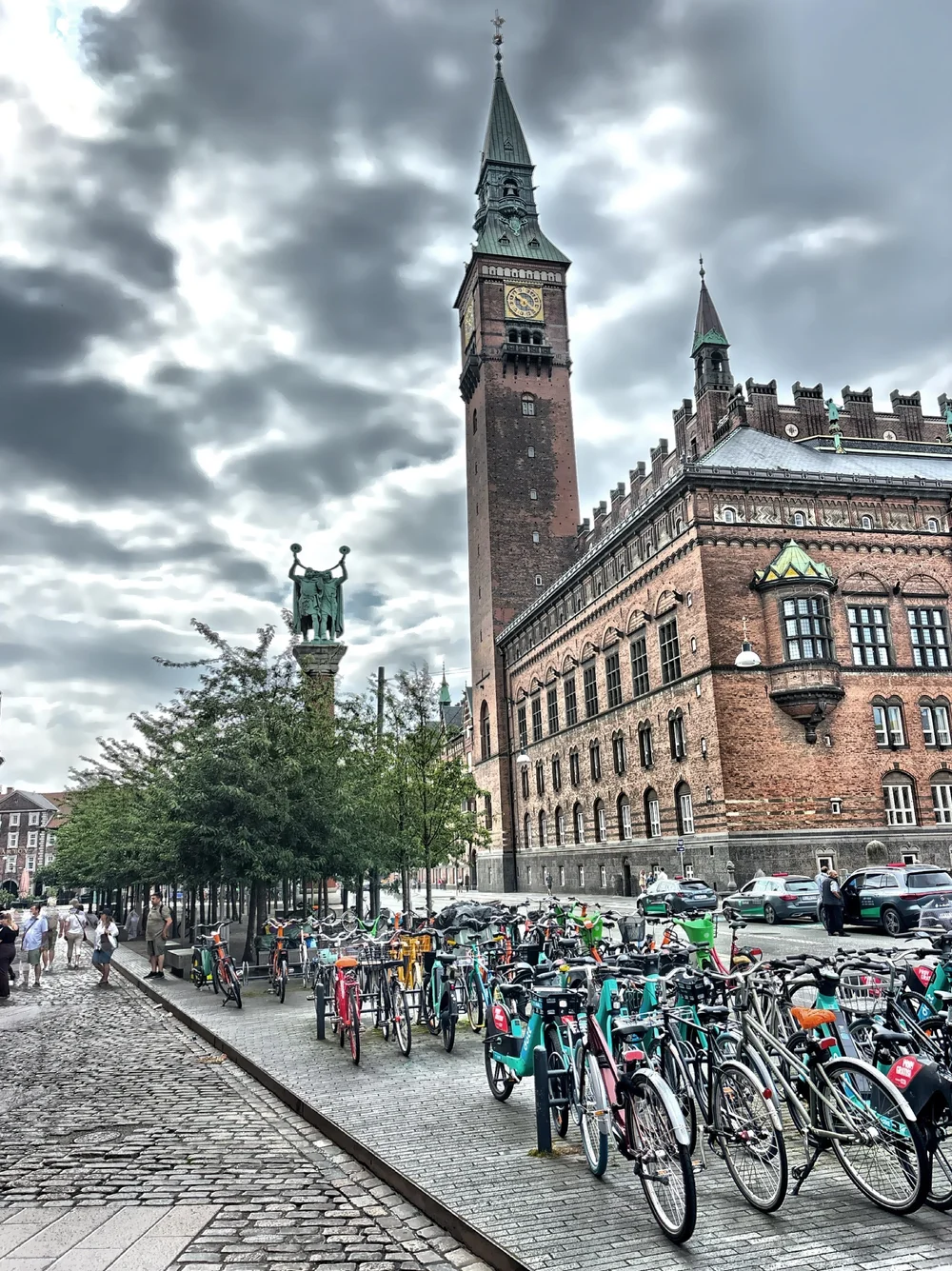  The clock tower is approximately 346 feet and it is one of the tallest towers in the city. 