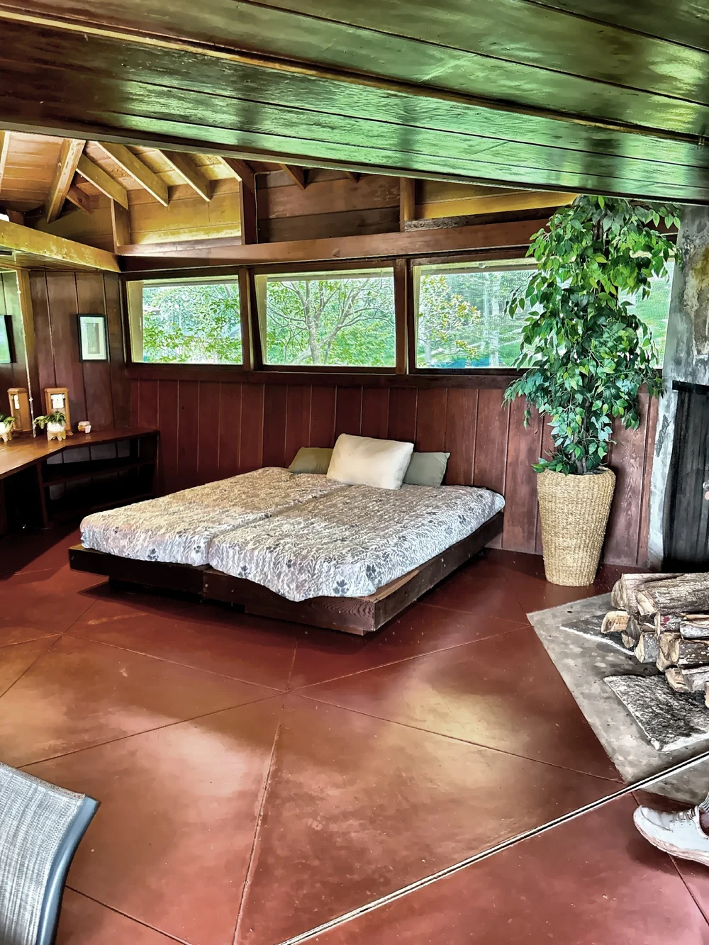  The primary cottage bedroom. 