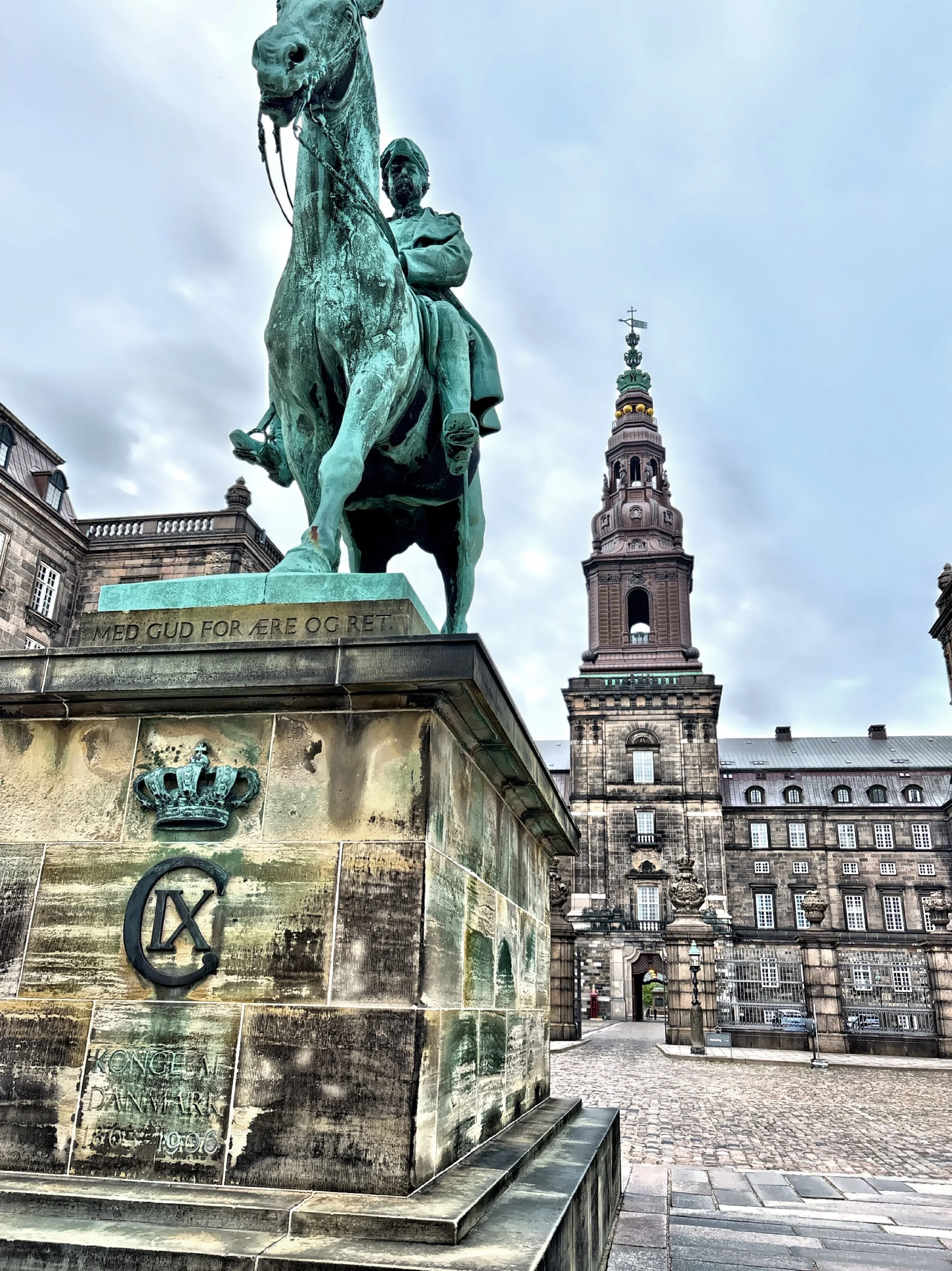  The equestrian statue of Bishop Absalon stands proudly outside Christinanborg Palace, honoring the warrior-bishop who founded Copenhagen in 1167.  Cast in bronze and unveiled in 1902, the statue captures Absalon mid-motion—sword drawn, seated atop a