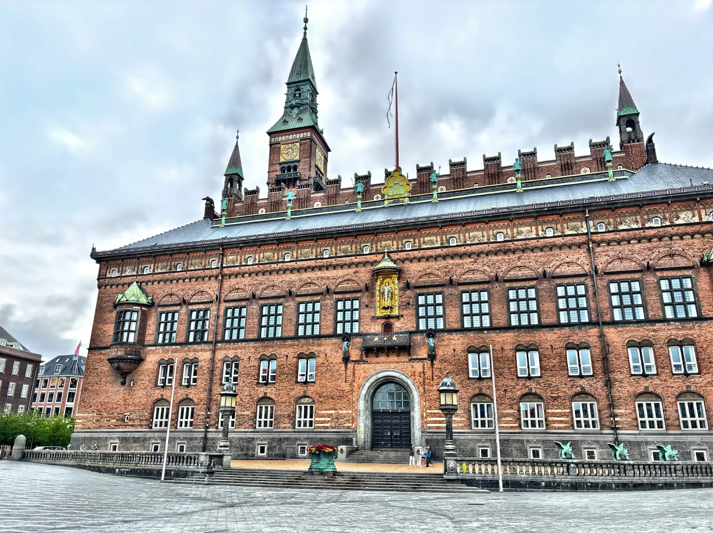   Copehangen City Hall  building was designed by Martin Nyrop and completed in 1905. 