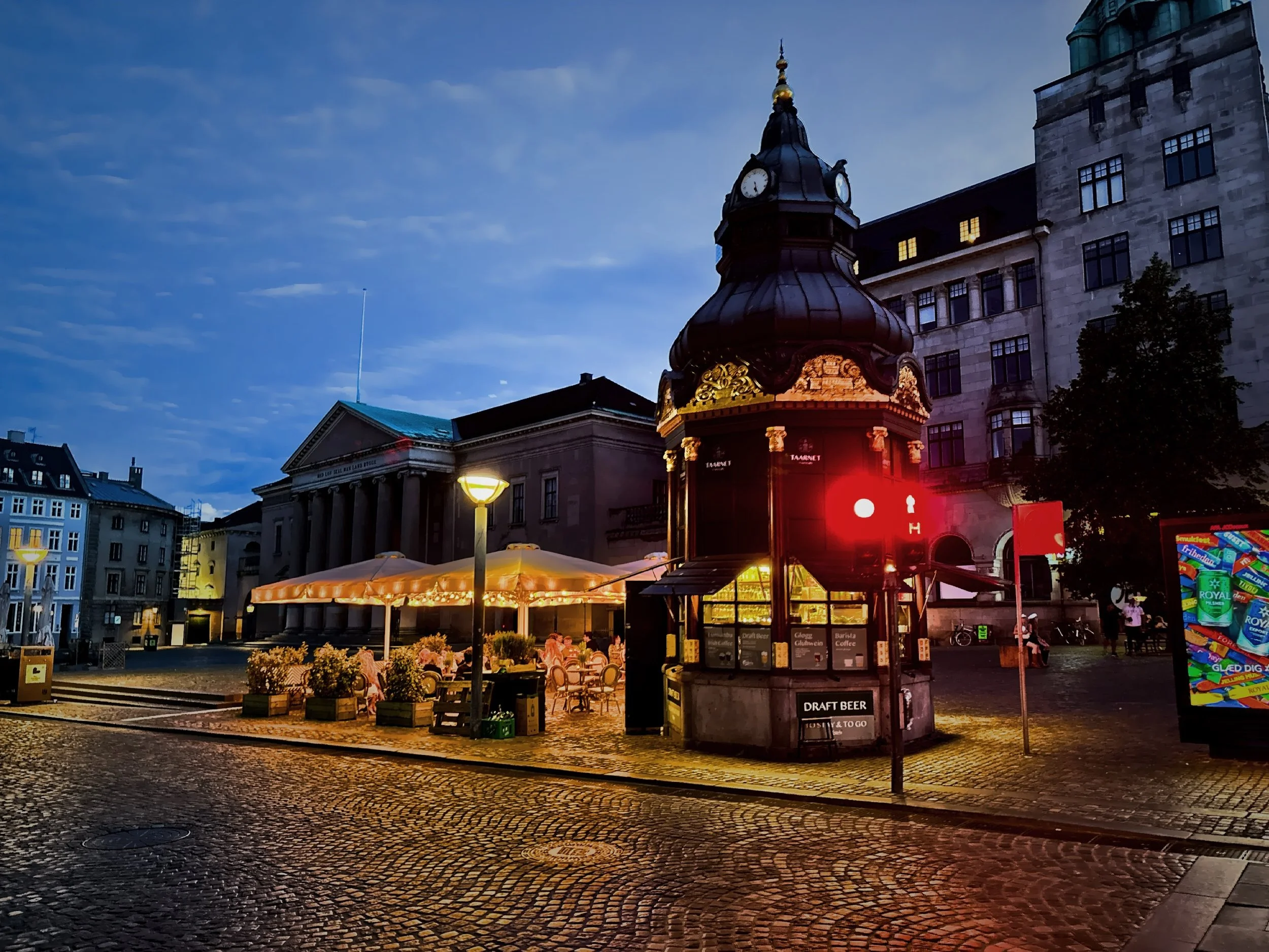  There’s a calm to this city, even in its busiest areas.  People move with purpose, but never seem rushed. 