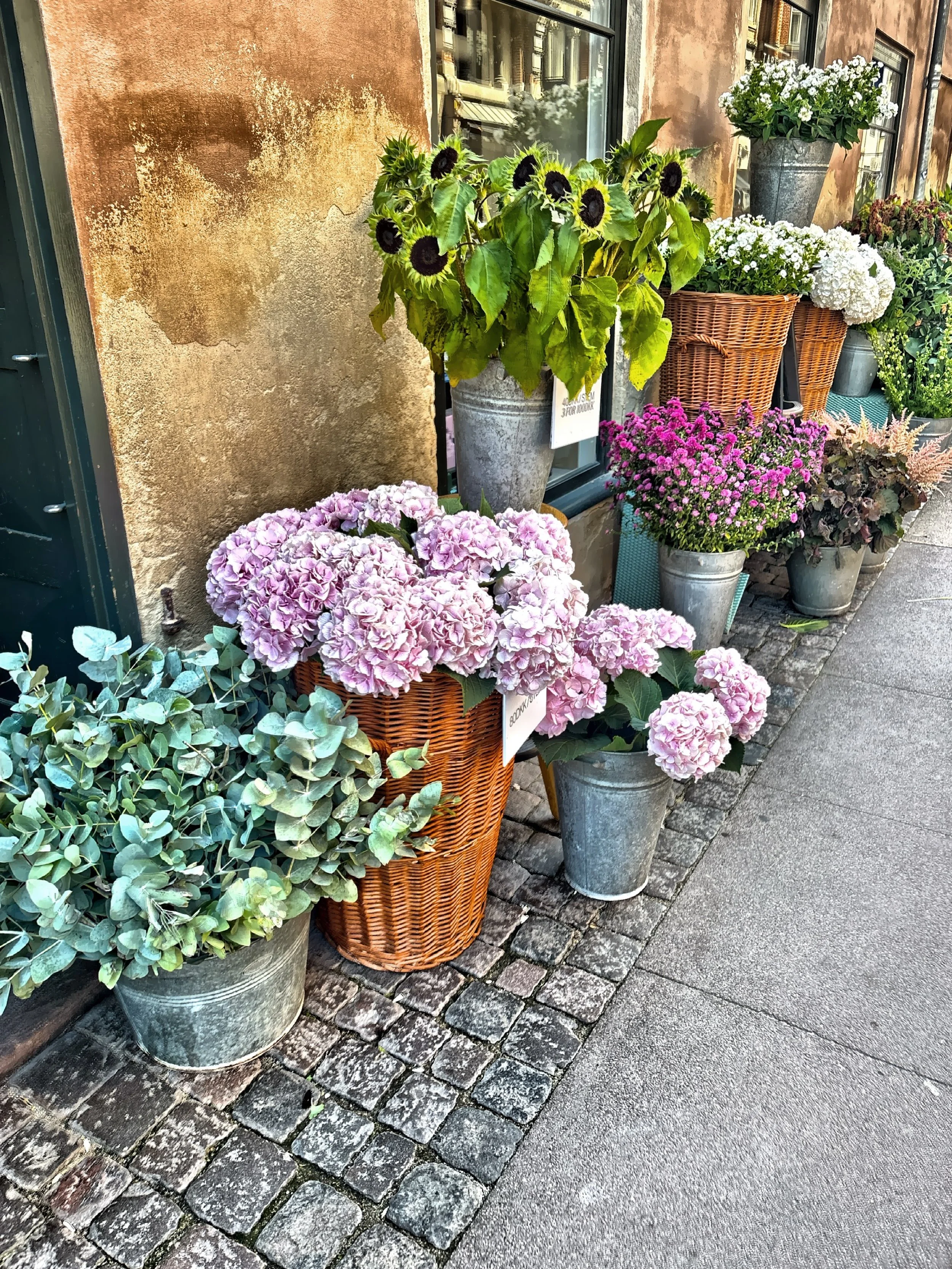  The Danish capital is one of Europe’s most livable cities, and as a traveler, you feel that immediately—everything is clean, efficient, and effortlessly stylish. 