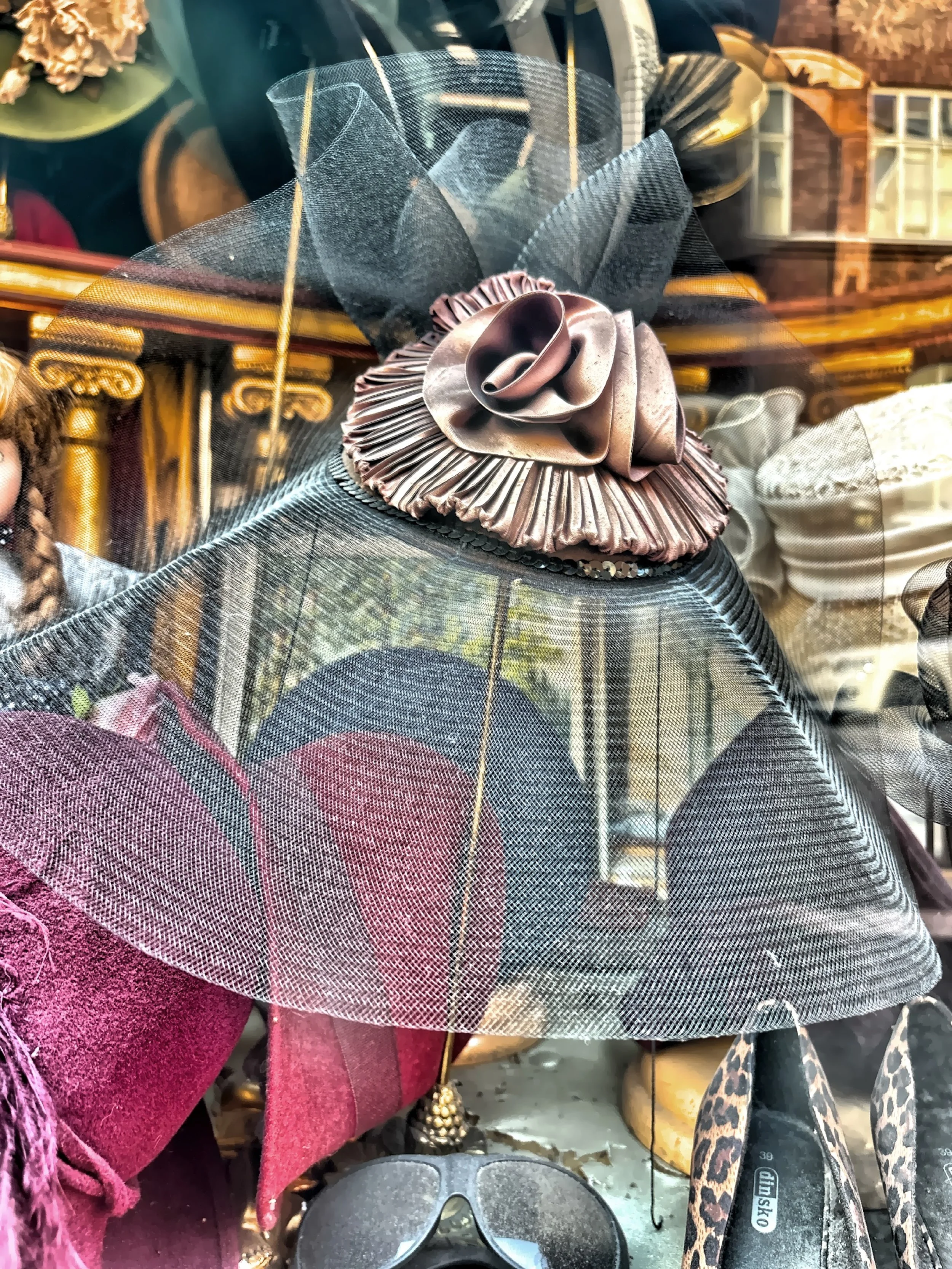  The Kallio district is known for its bohemian atmosphere and eclectic mix of thrift shops and vintage boutiques. 