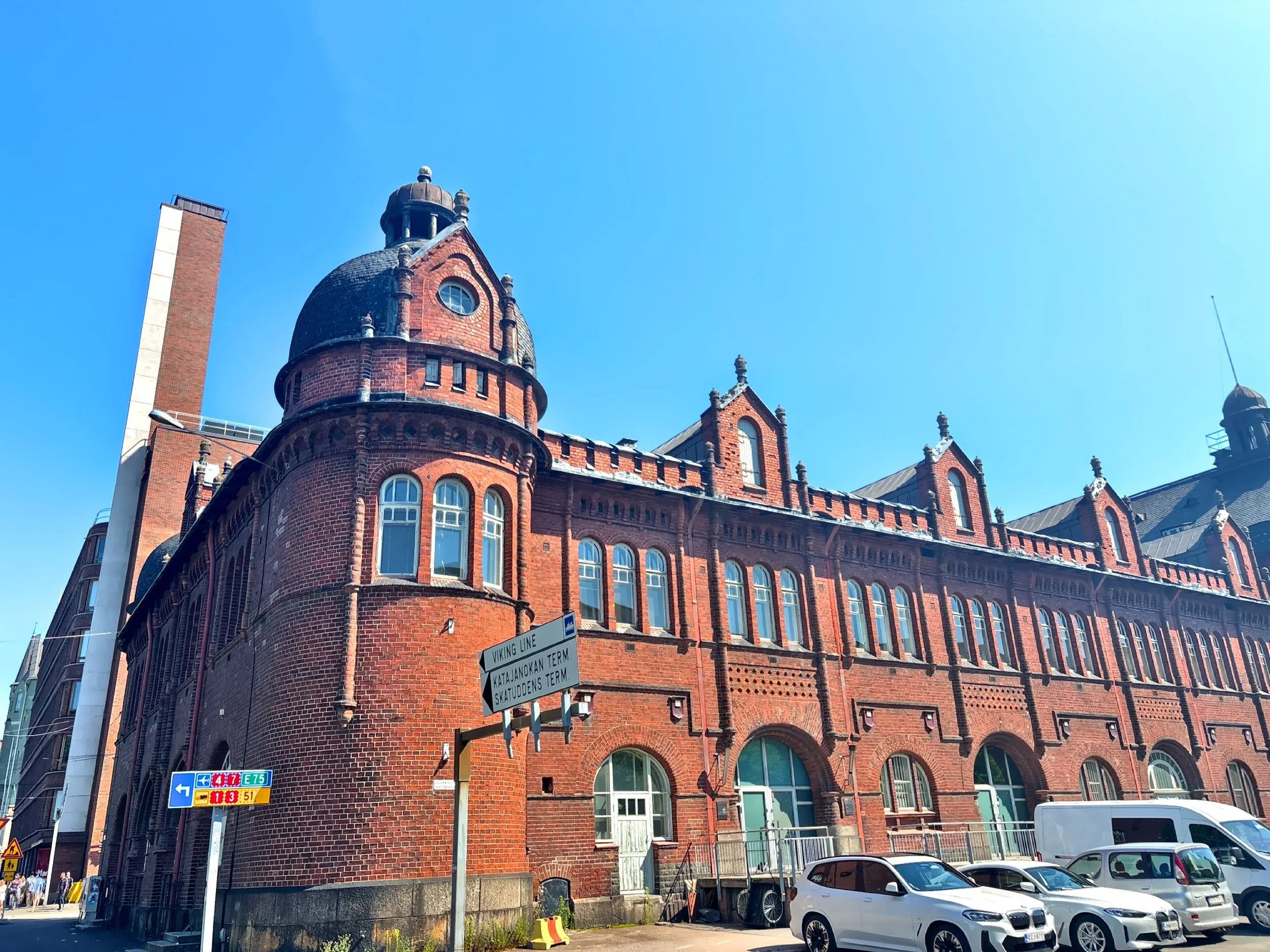  The Old Customs House was built around 1900 and designed by Gustaf Nostrum and is a significant example of National Romantic Style. 
