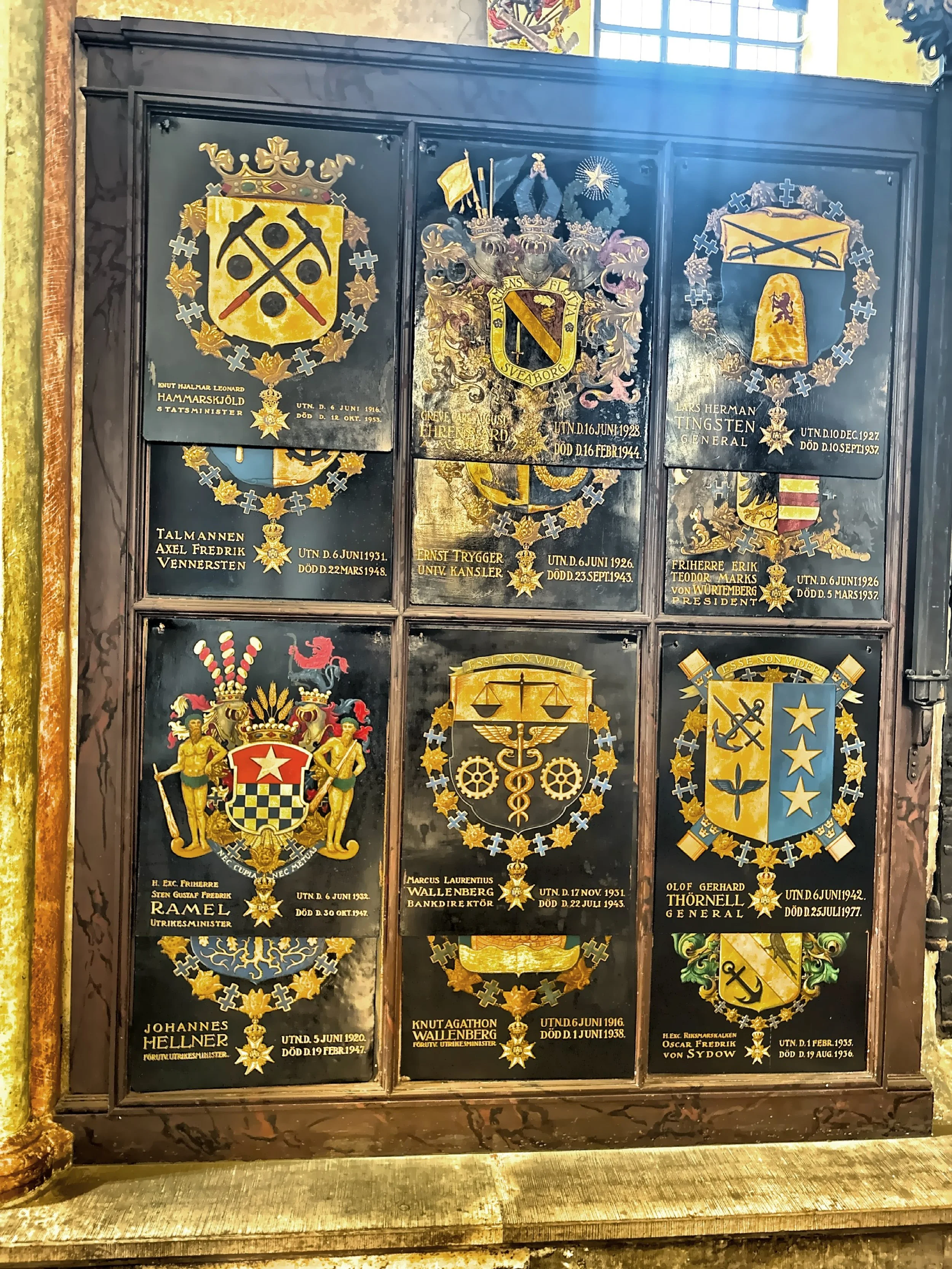  The interior is somber and reverent, with beautiful tomb monuments, royal coats of arms, and intricate sculptures. 