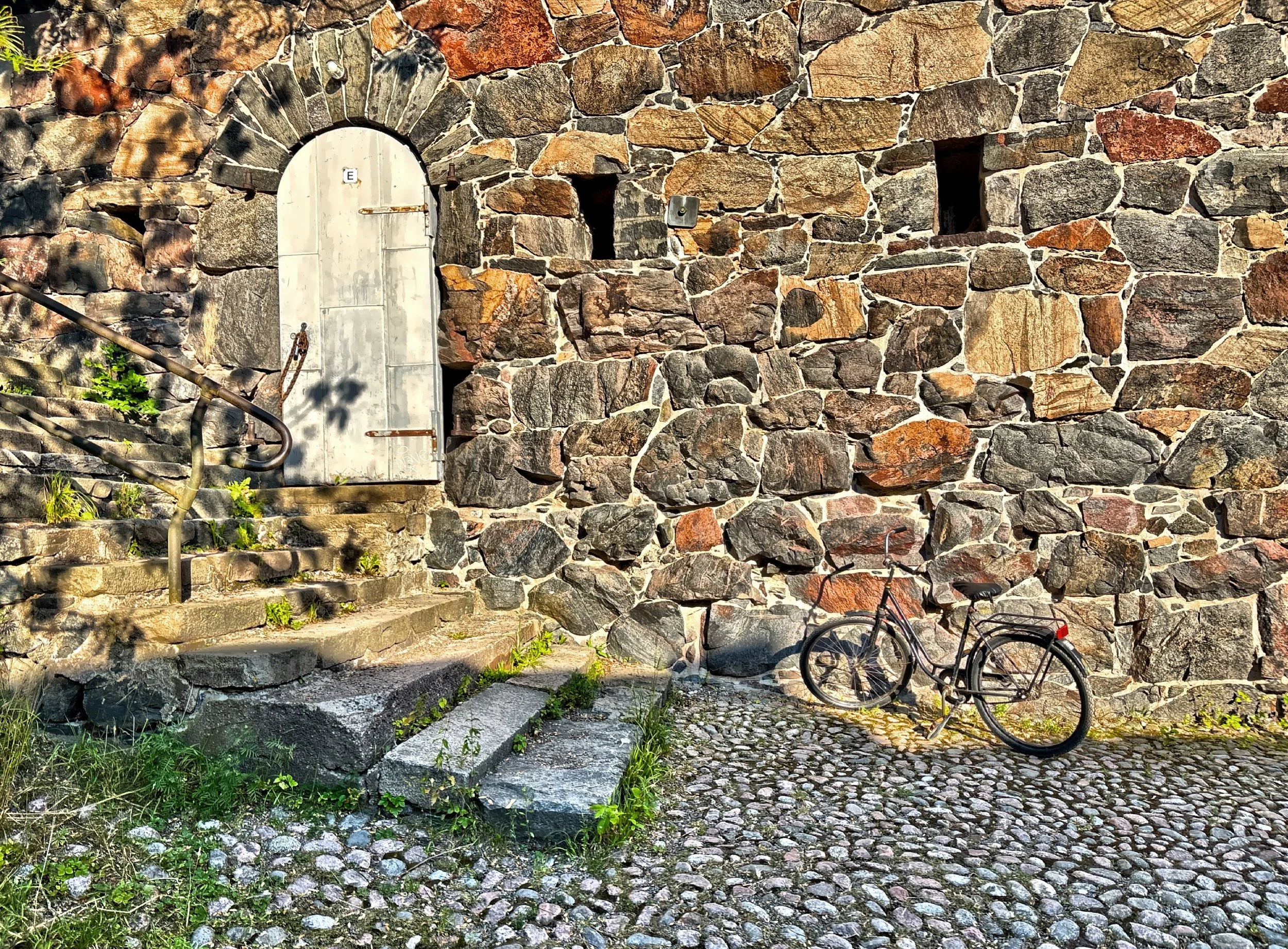  Surrounded by sea, stone walls, and quiet charm 