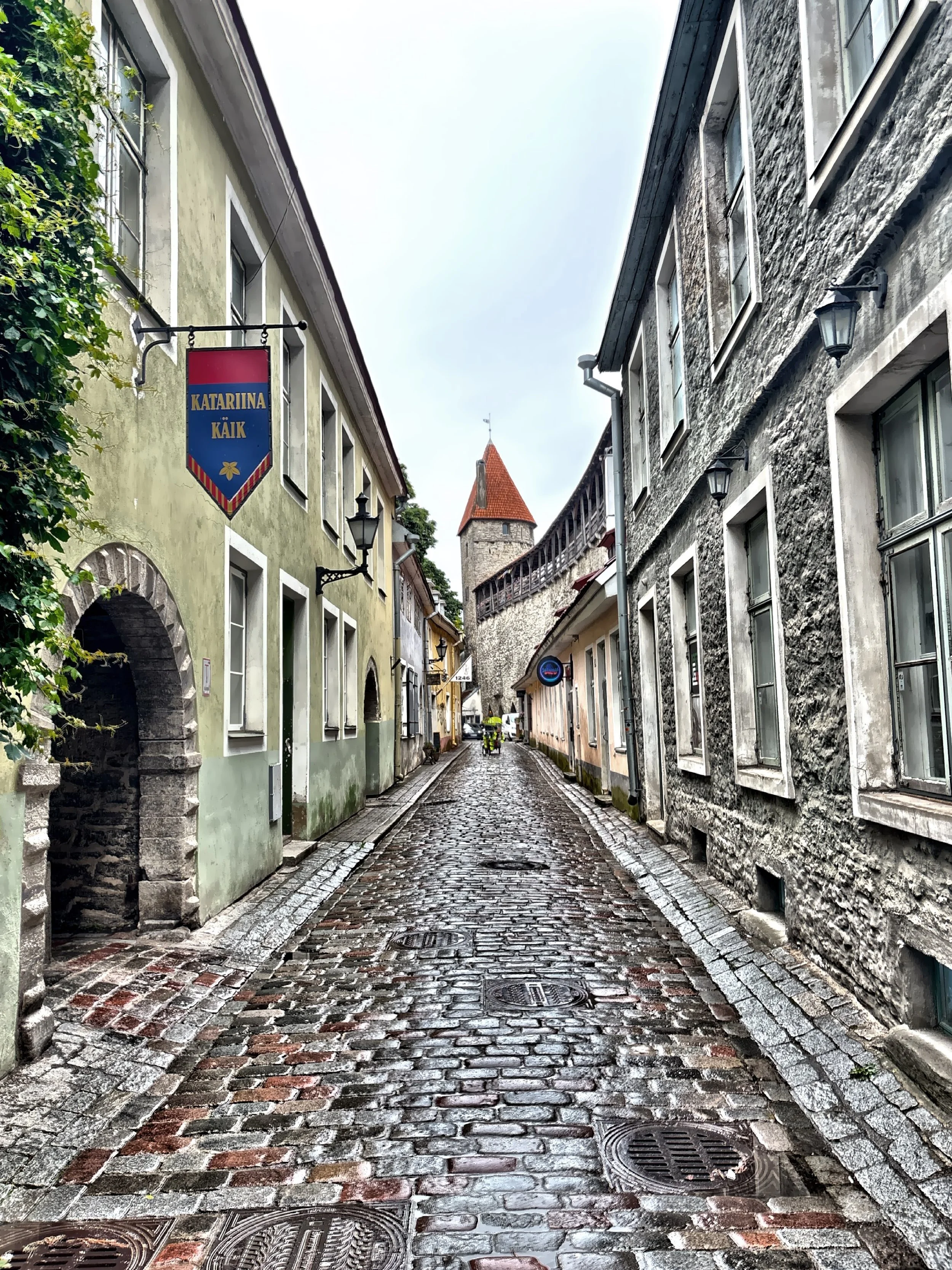  Narrow cobblestone streets waiting to be discovered. 