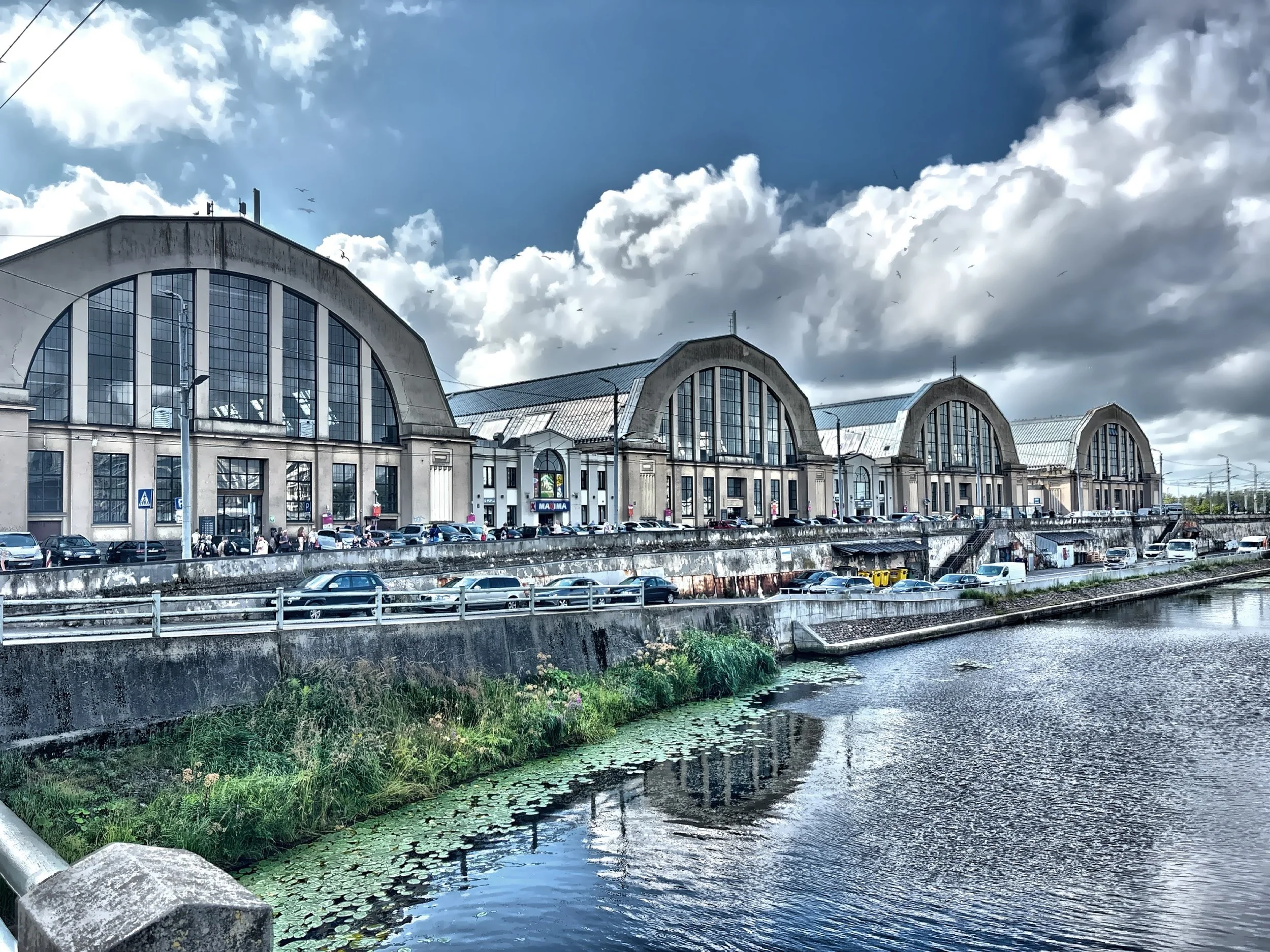  The Riga Central Market is housed in five pavilions that were originally German Zeppelin hangars. 