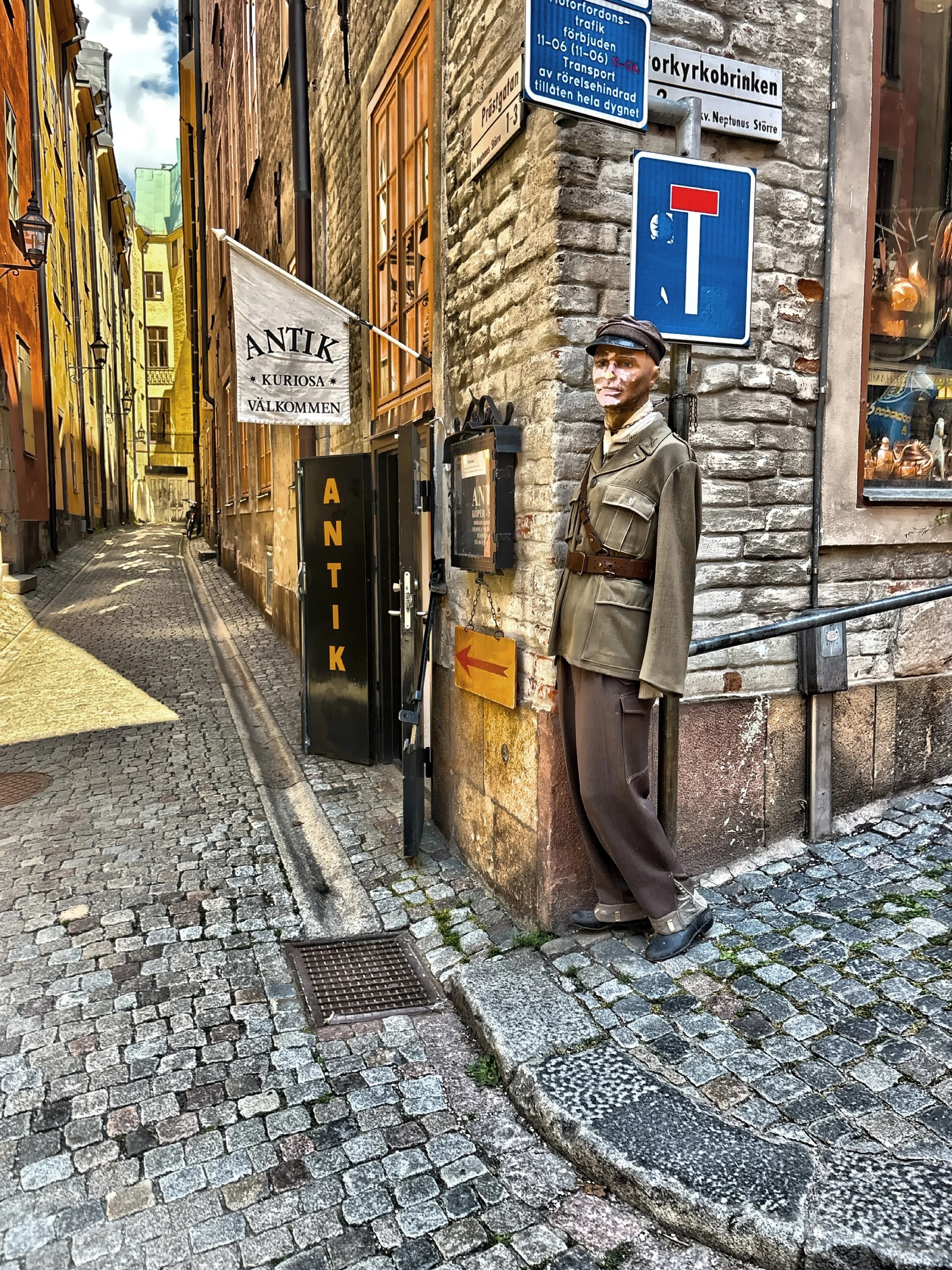 Antik &amp; Kuriosa shop in Old Town is known for its organized chaos pf antiques, army clothes and other curiosities. 