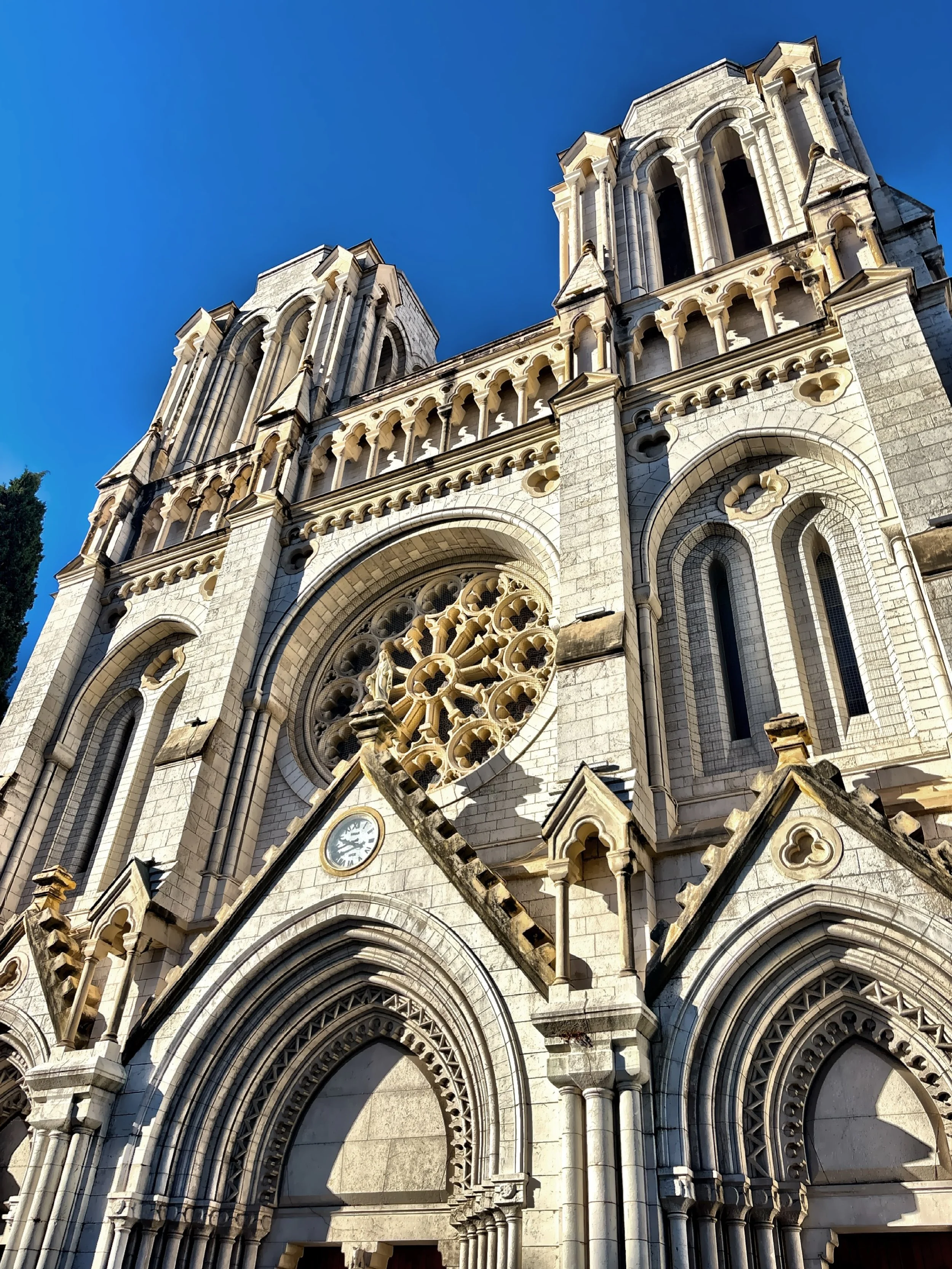  Basilica Notre-Dame de Nice is the largest church in Nice and was built between 1864 and 1868 and was inspired by the Angers Cathedral. 