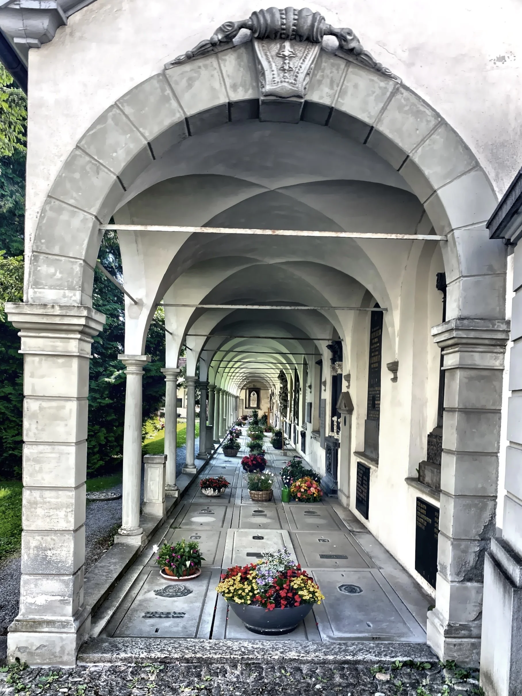  These memorials offer insight into the city’s religious and civic history. 