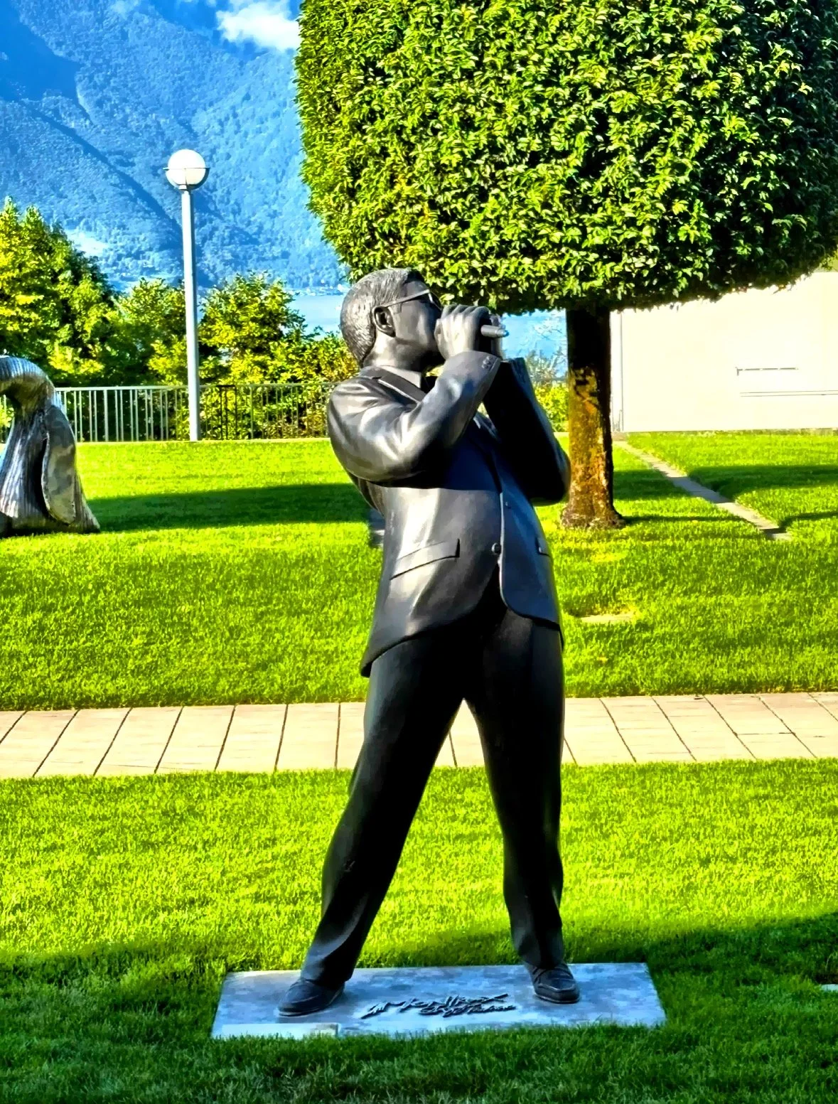  This garden is officially called the ‘Alley of Jazz Musicians Sculptures’ and it is on the shore of Lake Geneva.  The garden features sculptures of past performers at the Jazz Festival.  This sculpture of Claude Nobs, who founded the Jazz Festival i