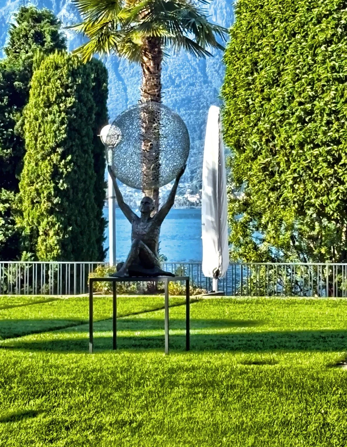  ‘The Dawn’ by Jaume Plensa 