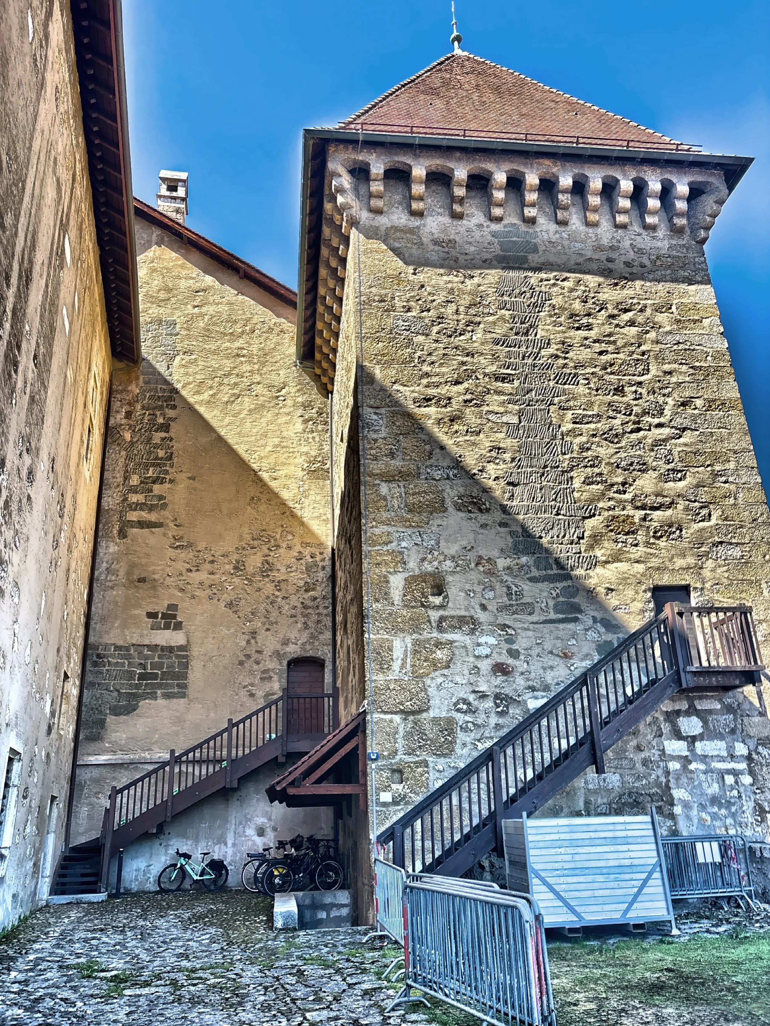  There is a blend of architectural styles because the castle was built and modified between the 13th and 16th centuries.  