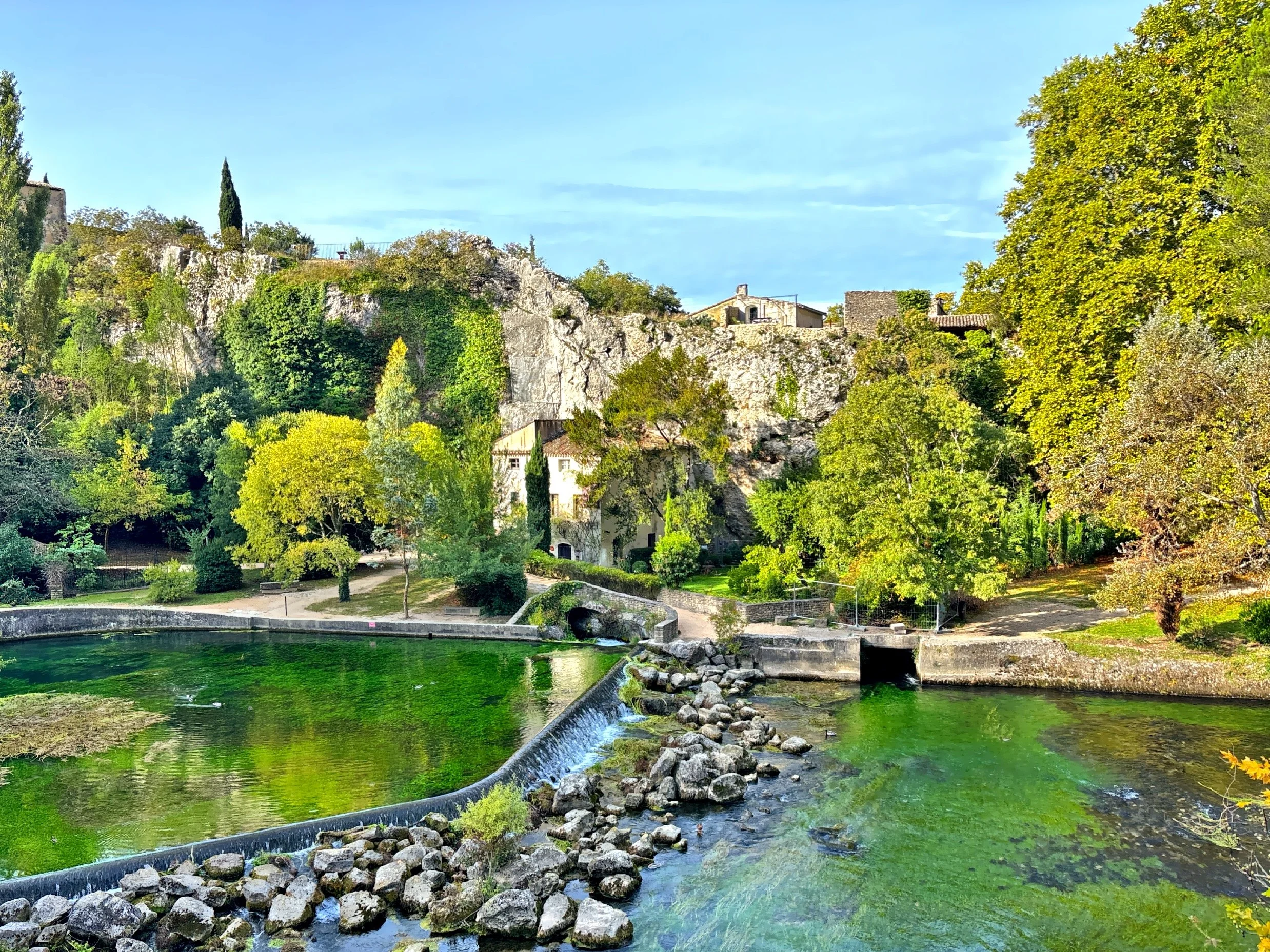Squeezed Into The Sharp End Of A Narrow Valley - Fontaine de Vauclose, France