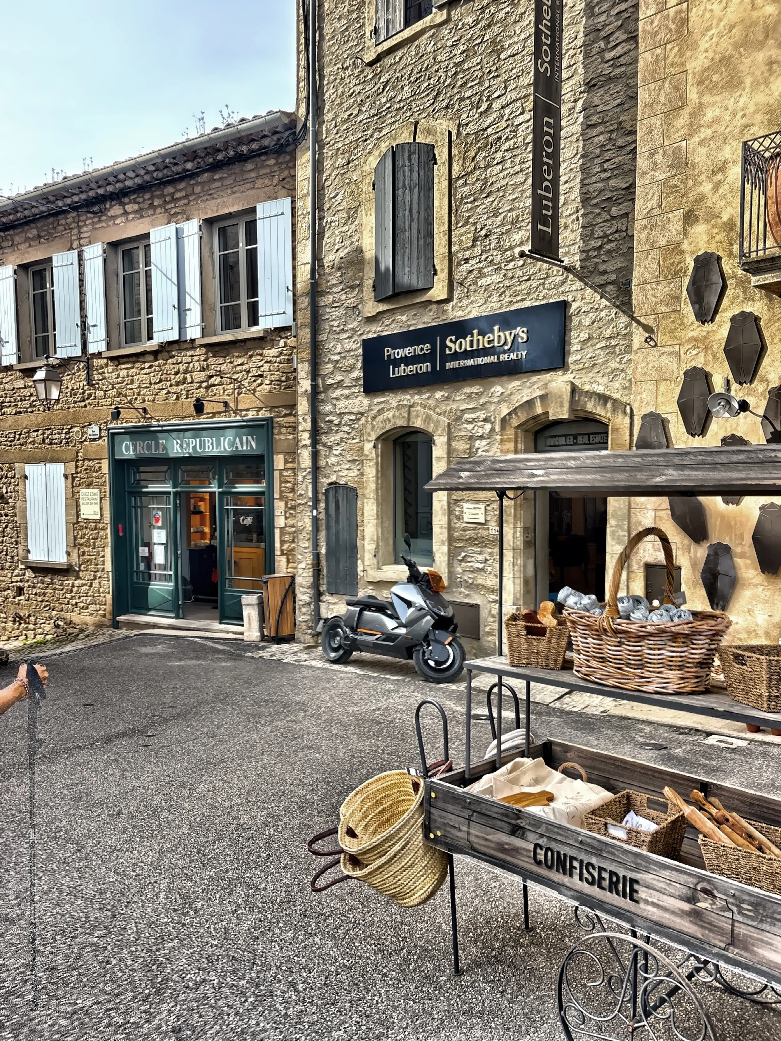  This is a popular tourist destination in the Luberon region.  