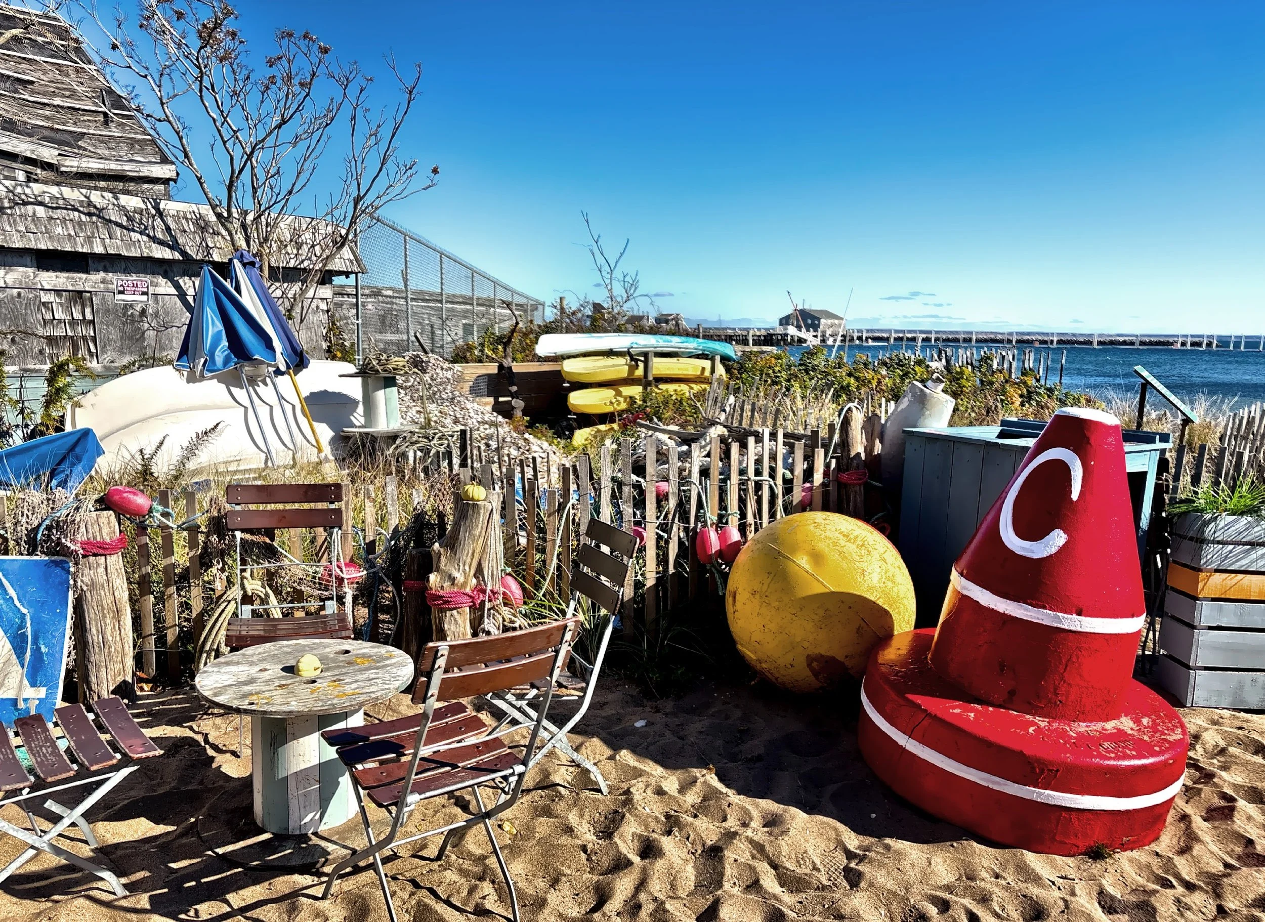  Beachfront food and drinks at the Canteen. 