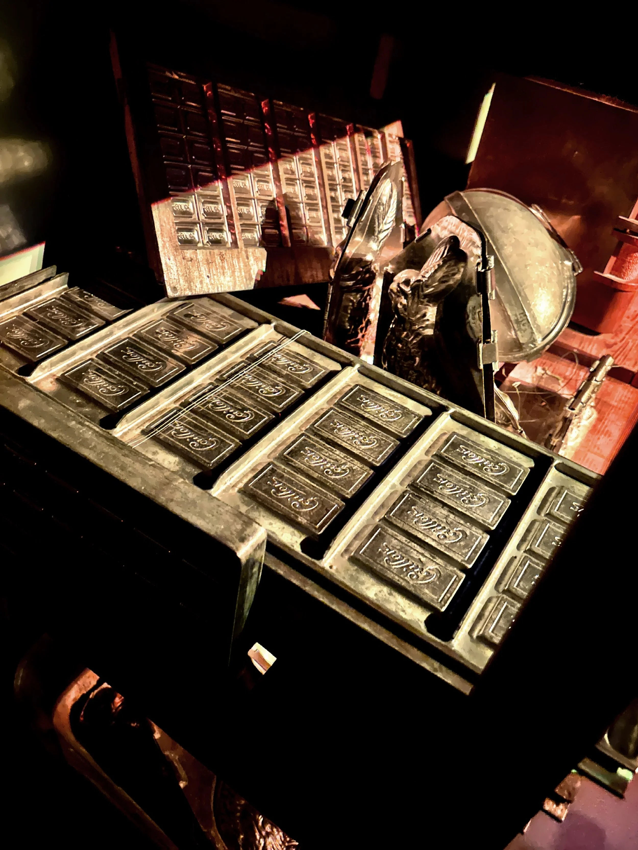  Exhibits of chocolate molds on display. 