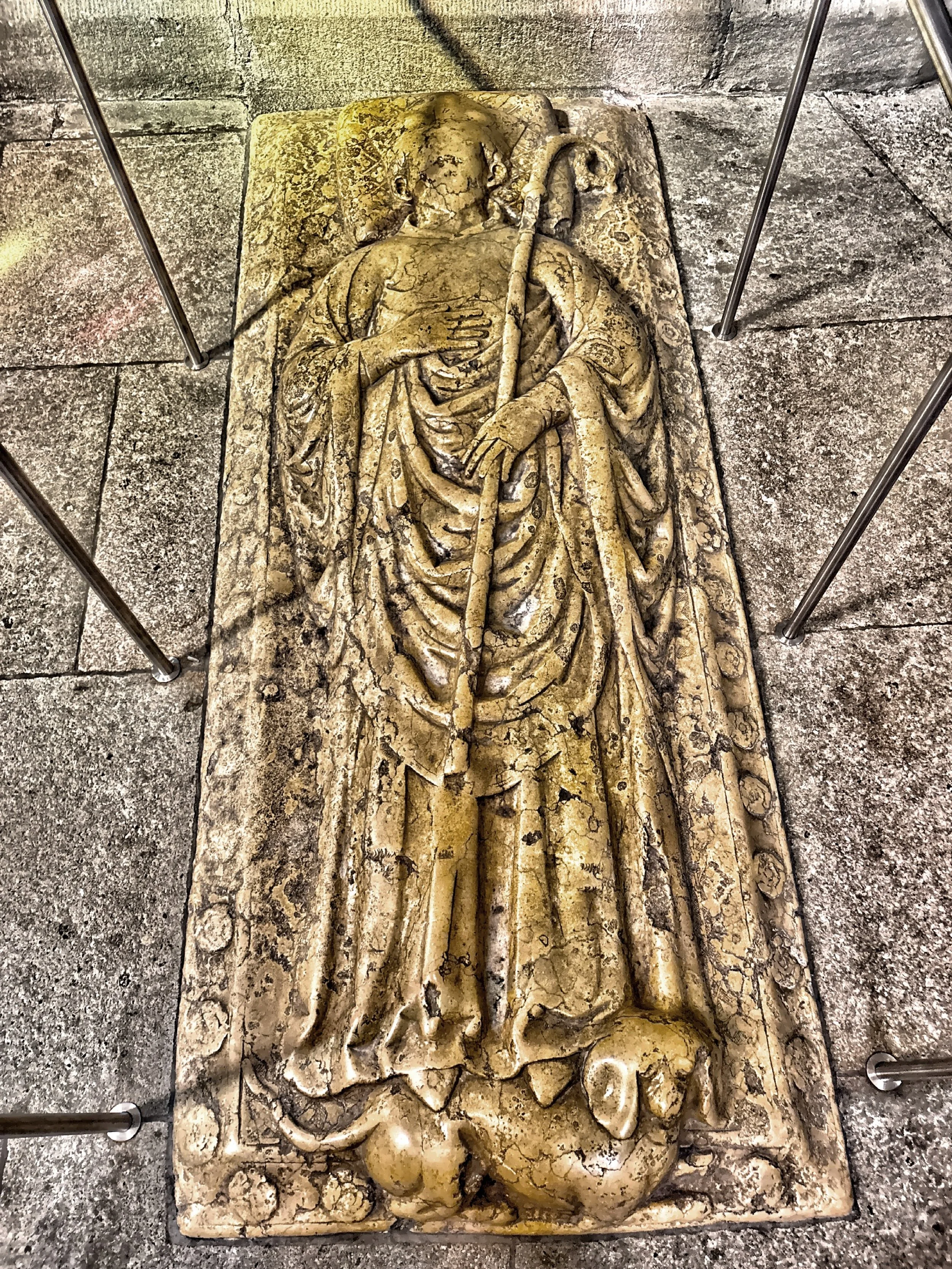  Medieval stone tomb effigy 