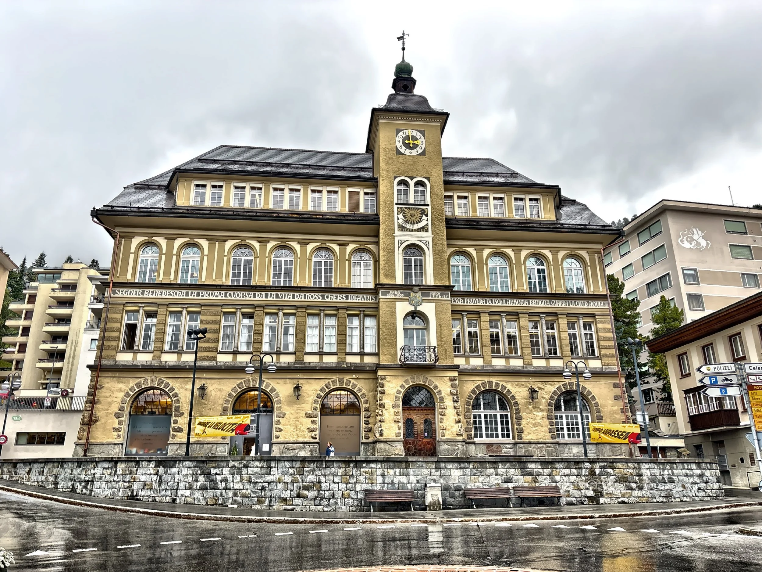  The St. Moritz Library is housed in a former school building. 