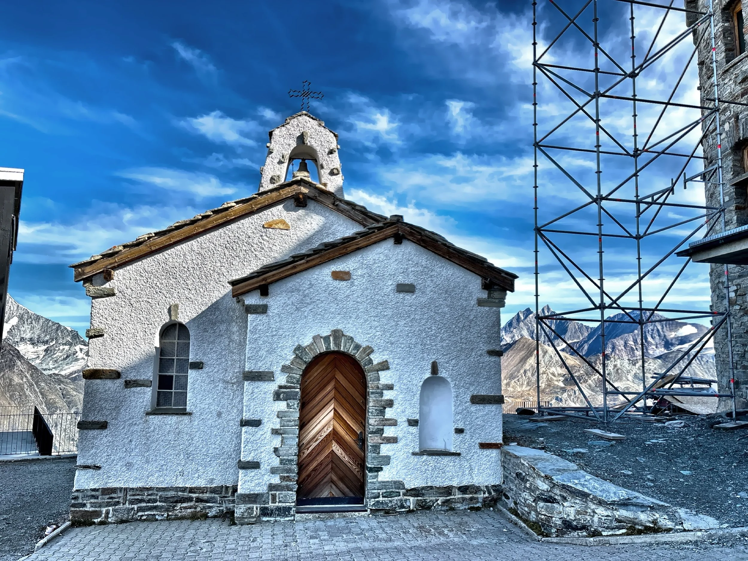  The Gornergrat Chapel was built in 1950 and is dedicated to Saint Bernard of Aosta. 