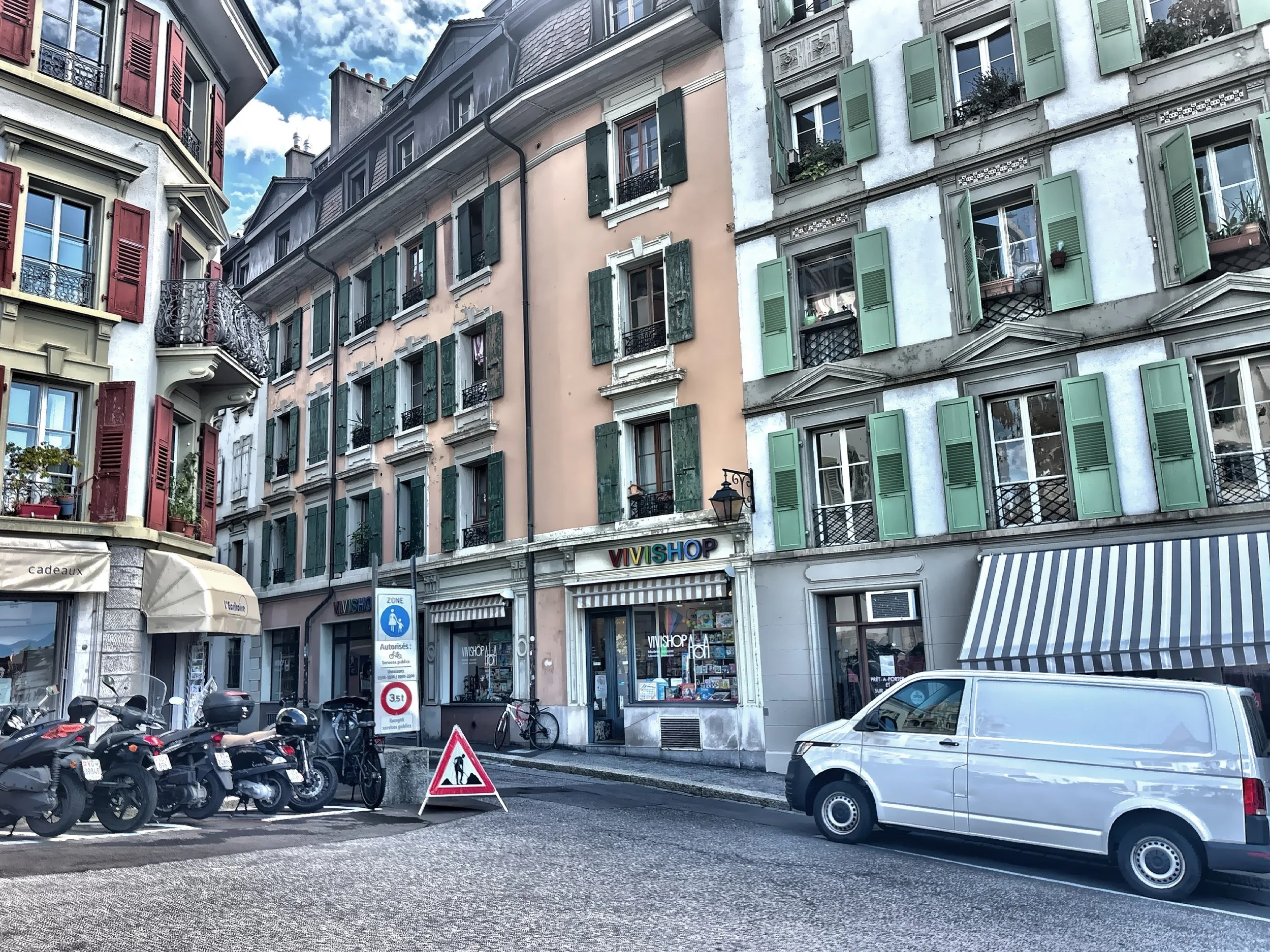  Wander through the city and you’ll pass students with tote bags, elegant boutiques, centuries-old churches, and lakeside joggers. 