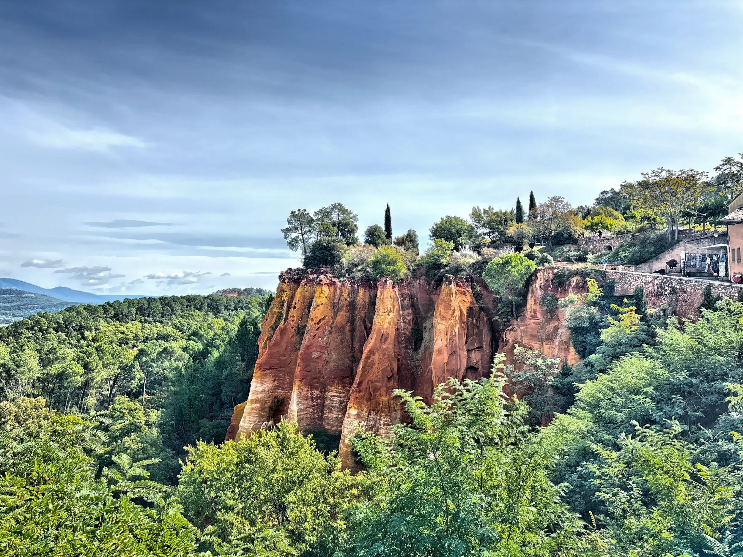  The distinctive ochre cliffs near the village of Roussillon. 