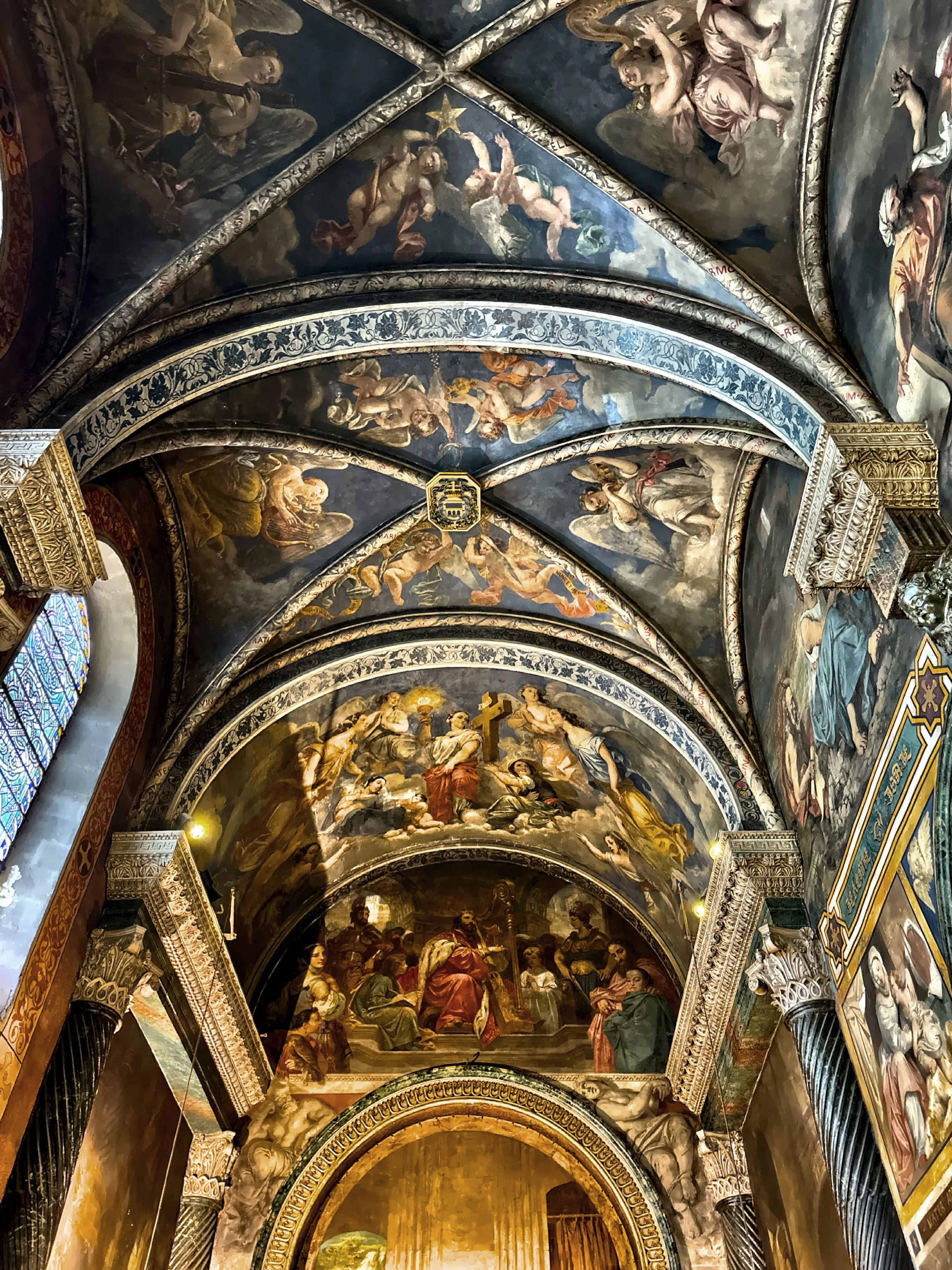  Beautifully decorated ceilings. 