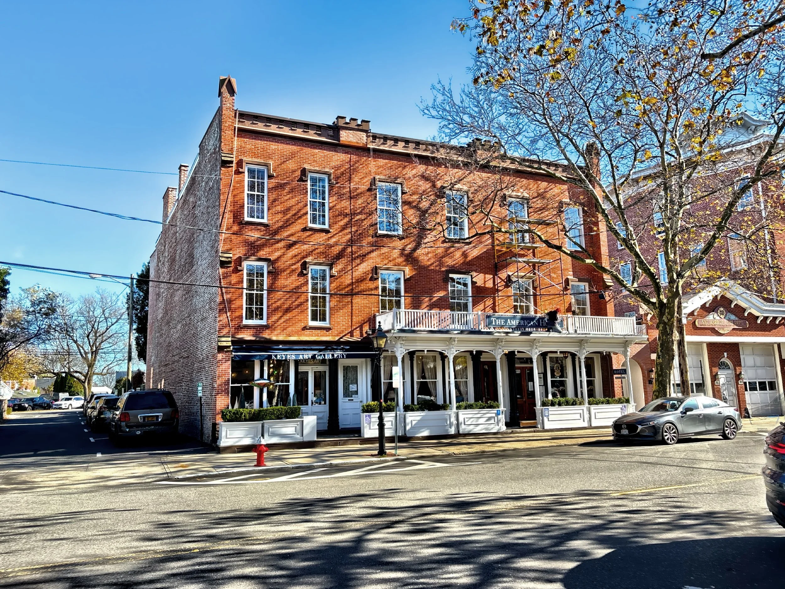  The American Hotel, a historic landmark, was built in 1846 during the height of the whaling era. 