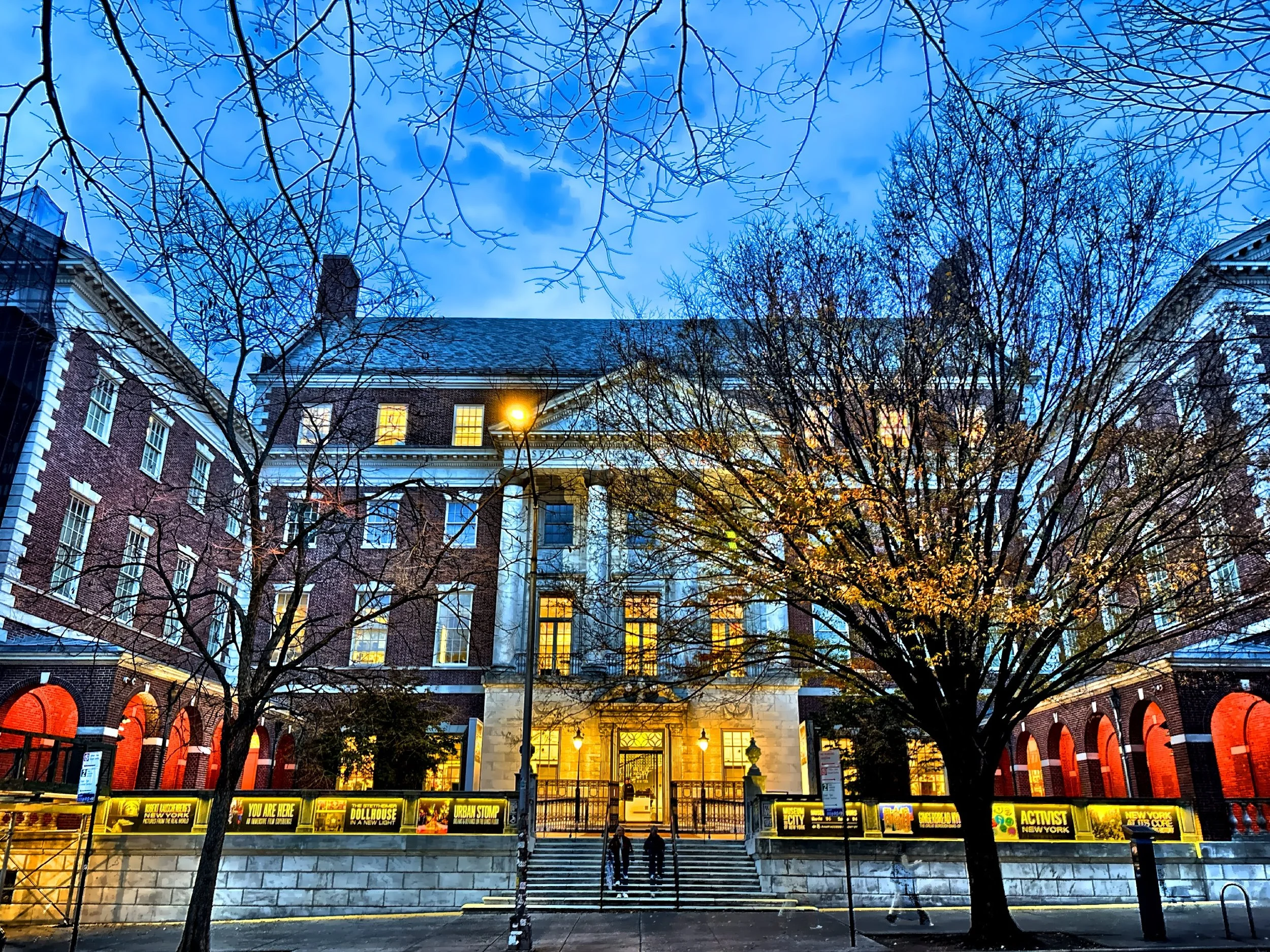  The Fifth Avenue facade facing Central Park. 