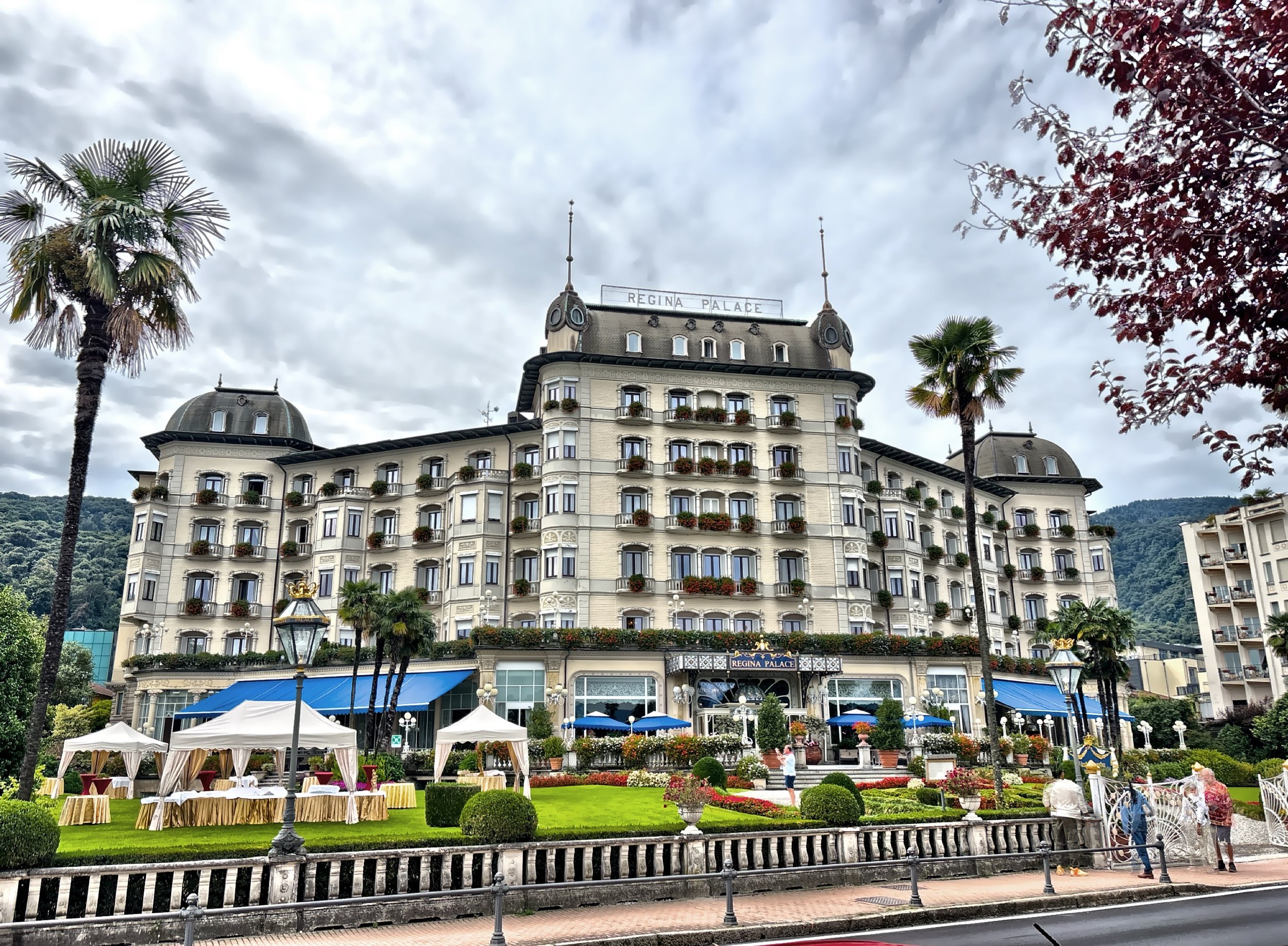  Regina Palace Hotel opened in 1908, rising from the former Villa De Marin to become a landmark of the Belle Epoque era on Lake Maggiore. 