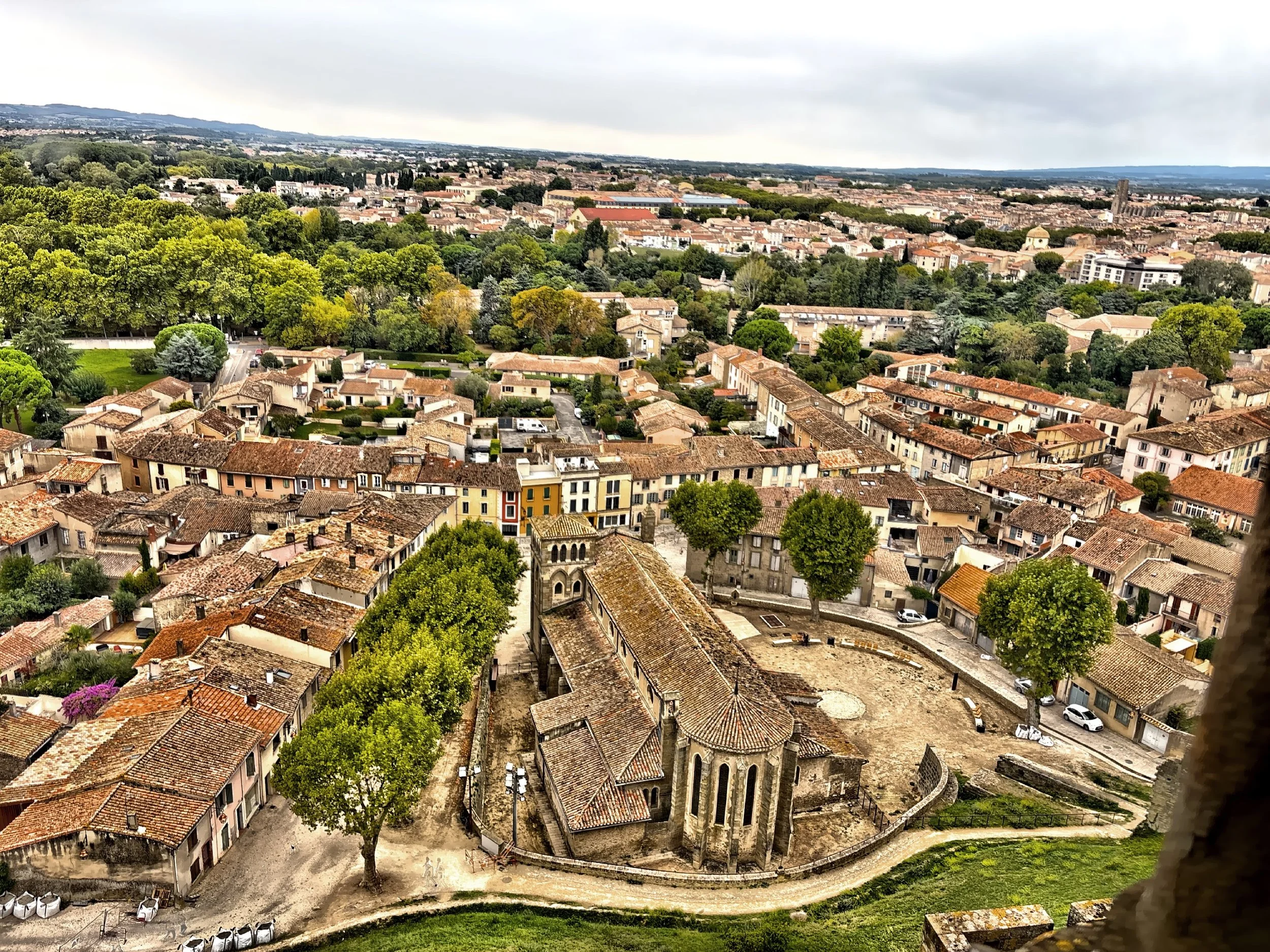  Red roofs of the lower “new” town. 