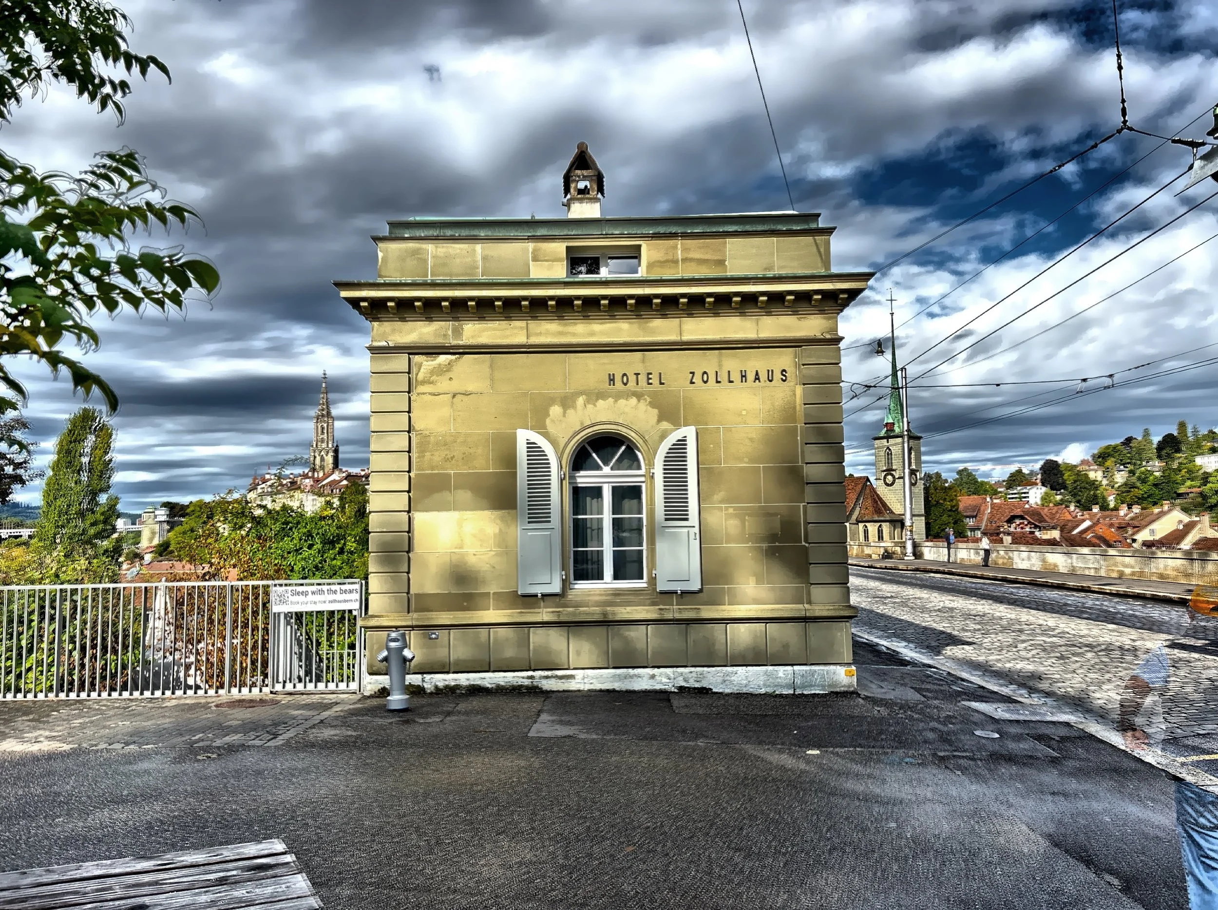  Hotel Zollhaus stands on the historic Nydegg Bridge and was originally a customs house opened in 1844. Today, it is a modern one suite hotel. 