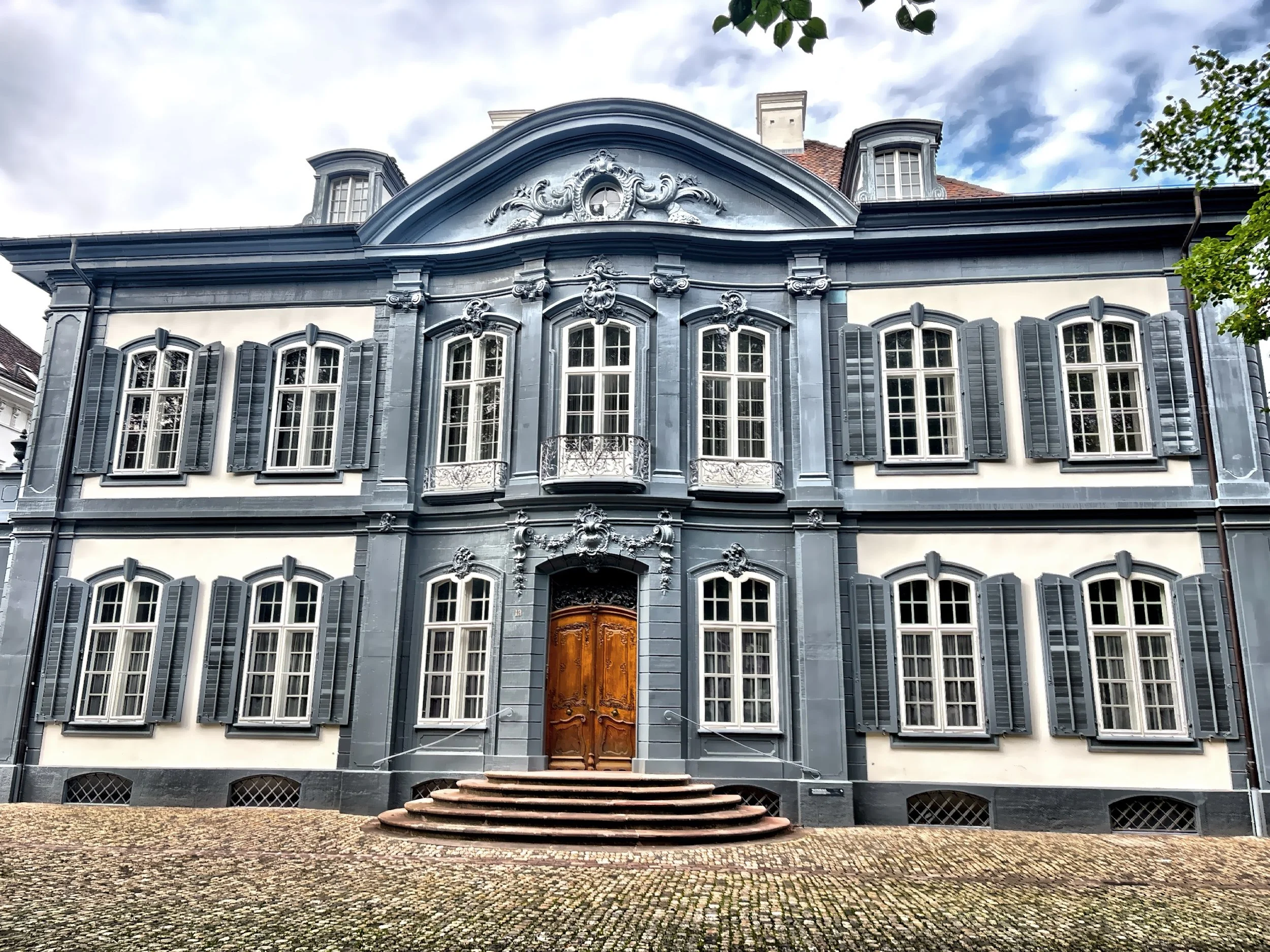  This stately urban palace was built by Johann Jakob Fechter for the silk ribbon manufacturer Jeremias Wildt.  