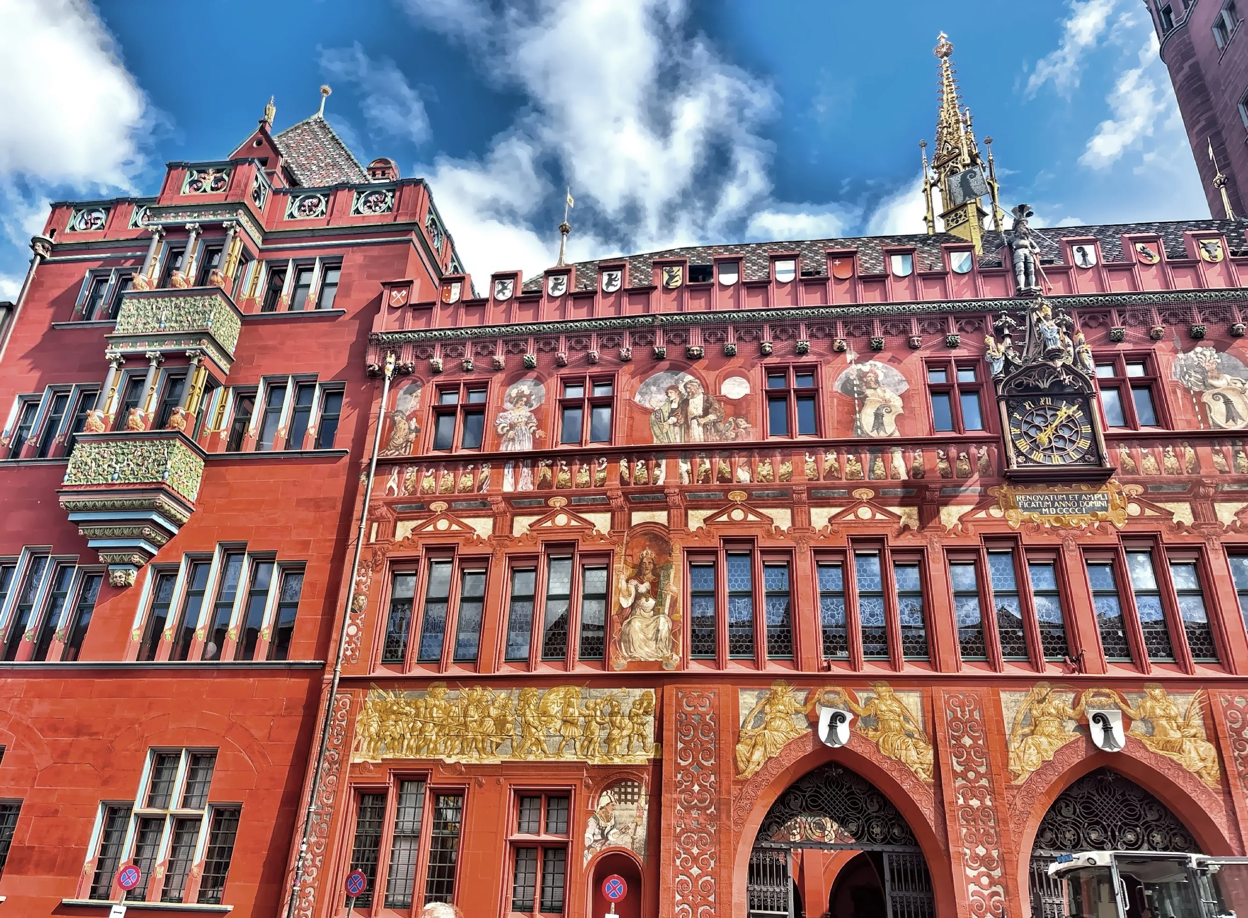  The Basel Town Hall dominates the city’s Marktplatz. 