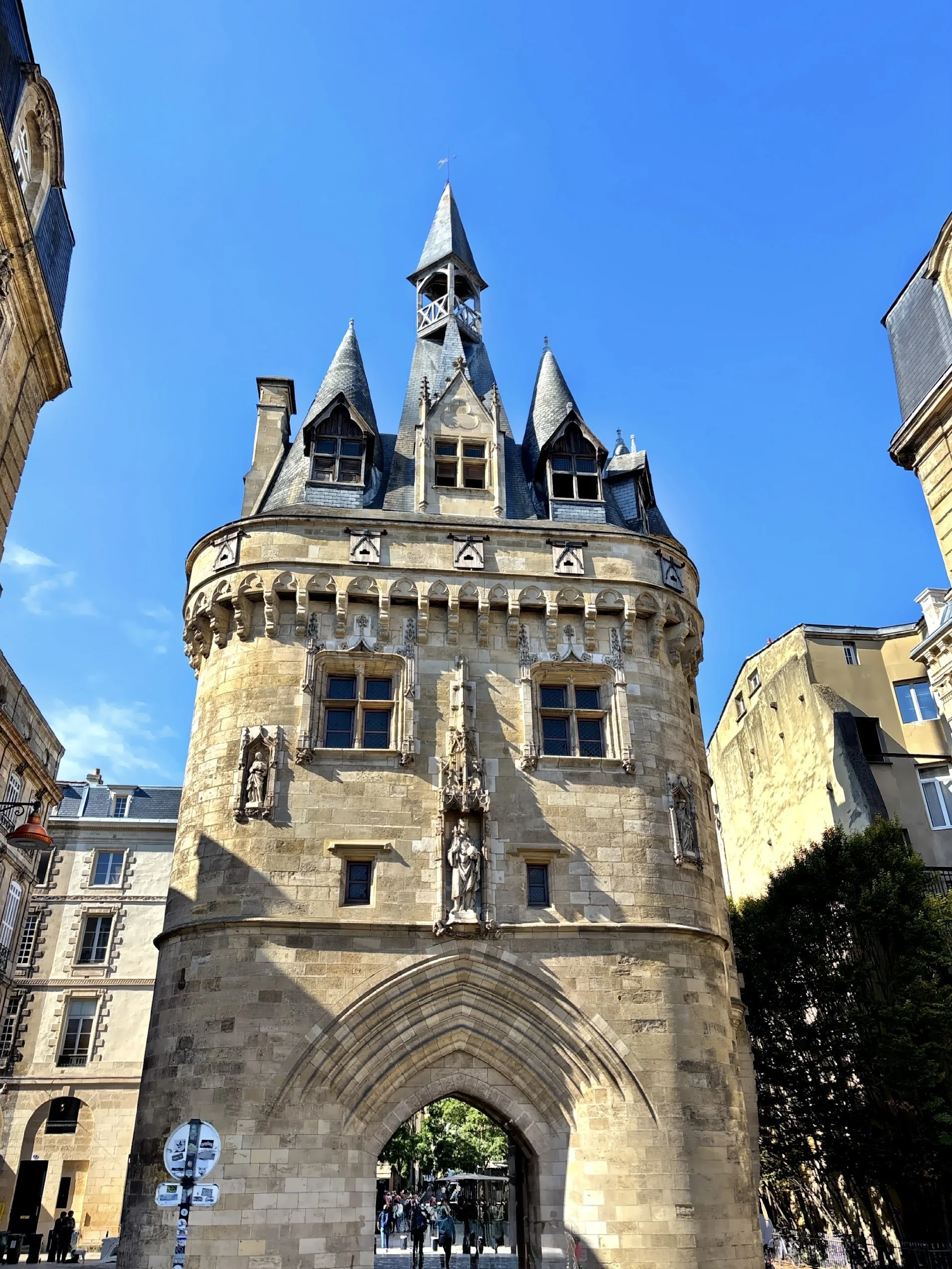  Porte Cailhau served historically as a prison and a symbol of civic authority — and it even appears on the coat of arms of Bordeaux. 