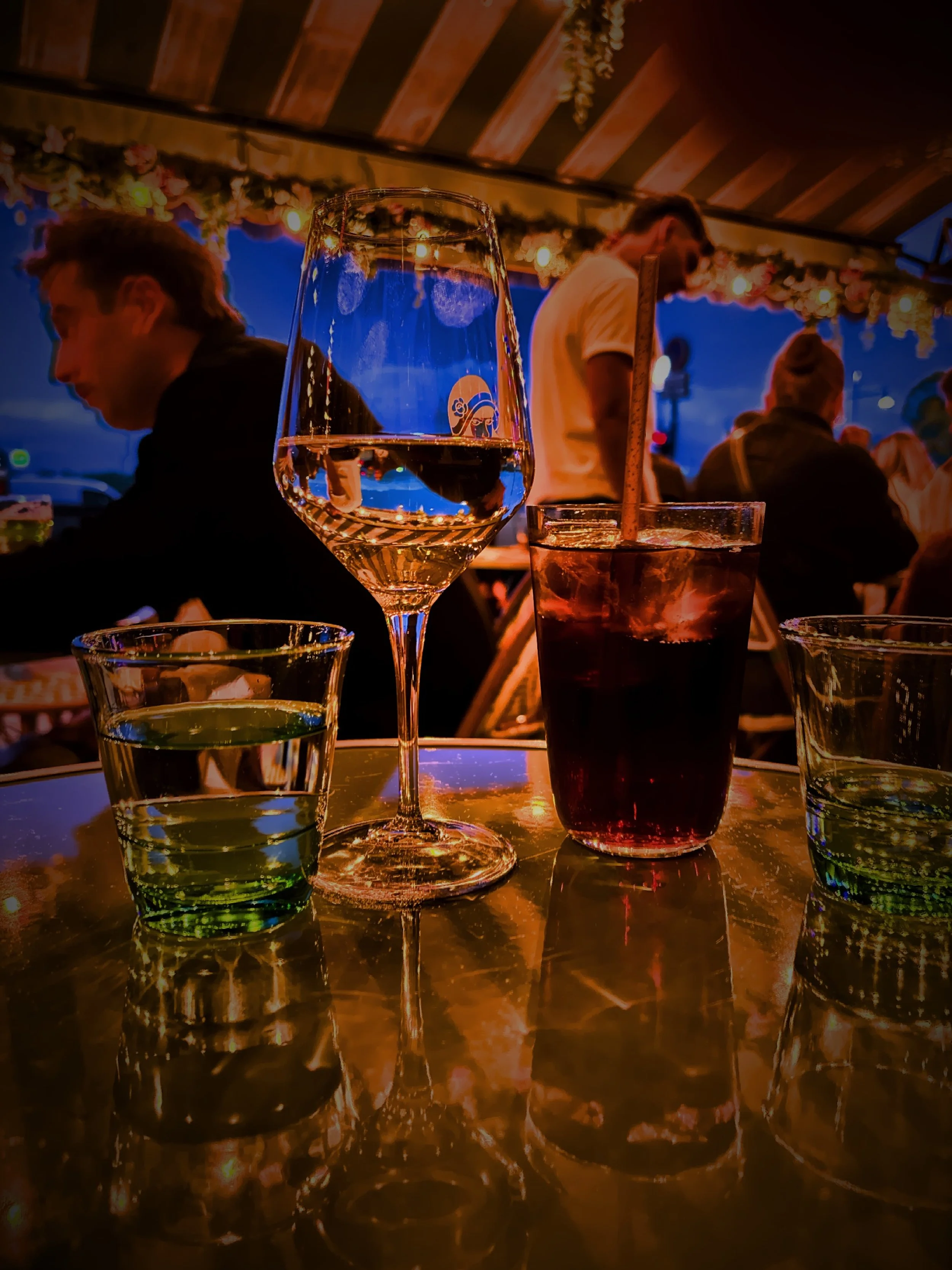  Of course, Bordeaux and wine go hand in hand, so popping into a local cafe or restaurant is part of the experience here. People sit outside for hours, chatting and snacking, and it feels very local and unhurried. 