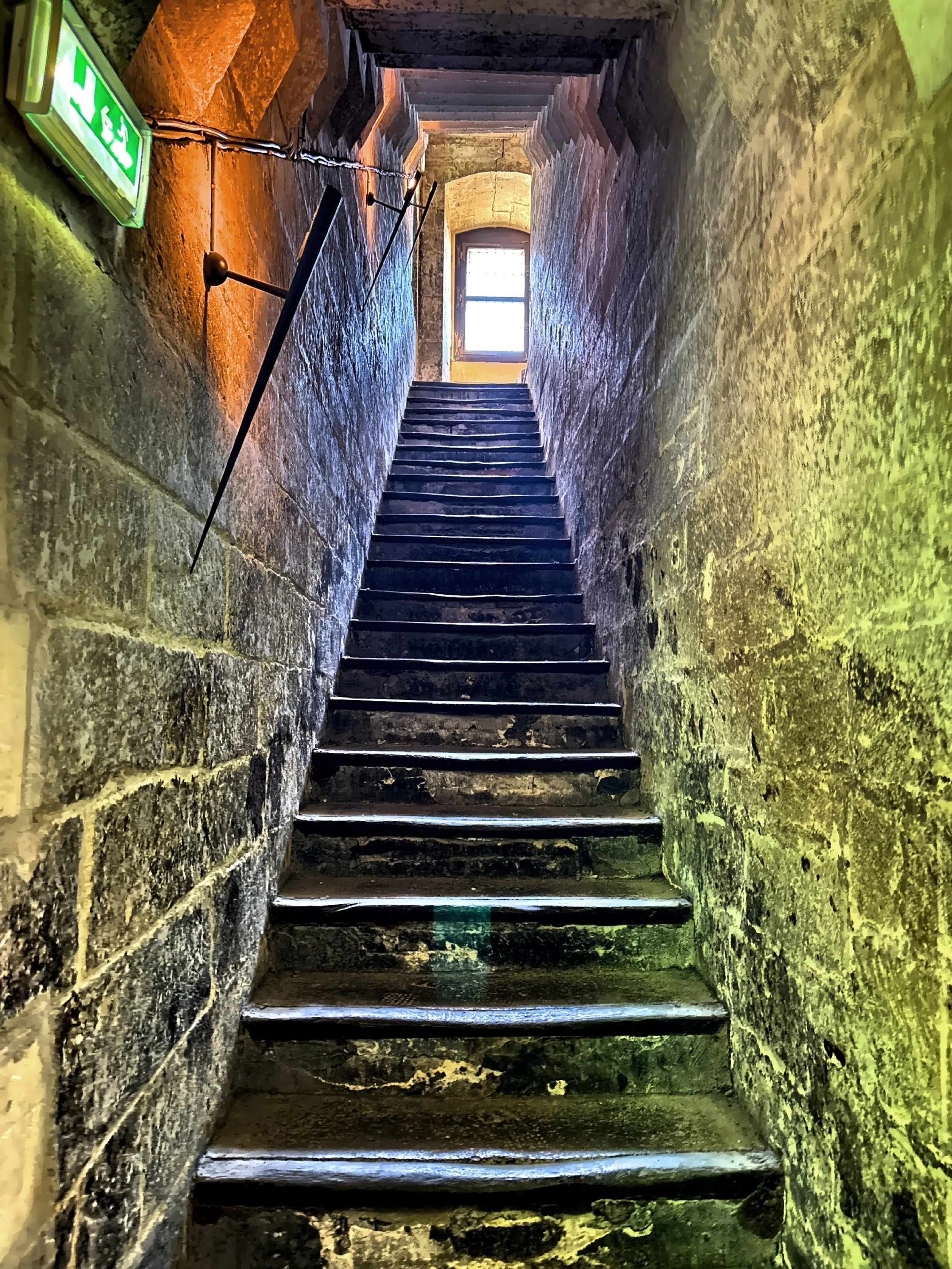  As you move through the grand halls and narrow staircases, it’s easy to imagine the popes, cardinals, and servants who once filled these spaces centuries ago. 