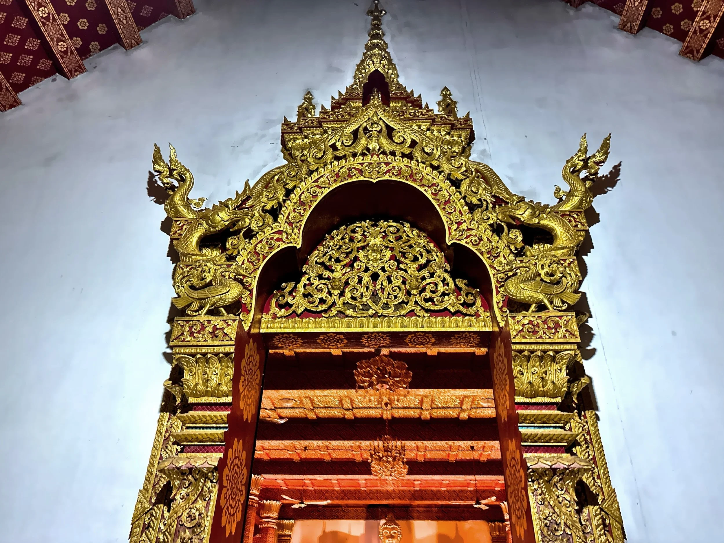  Intricate patterns on doors and window frames. 